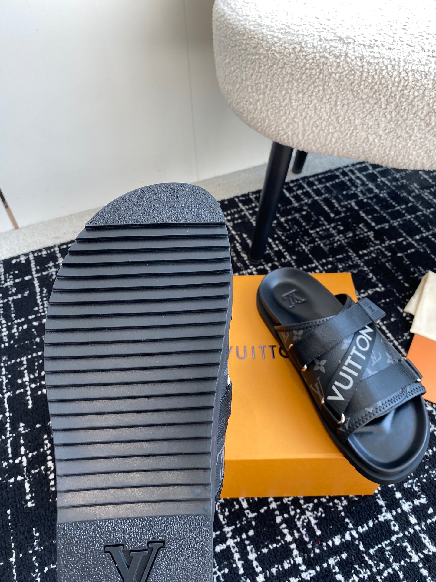 LuxluxHouse Best Quality Sandals Louis Vuitton