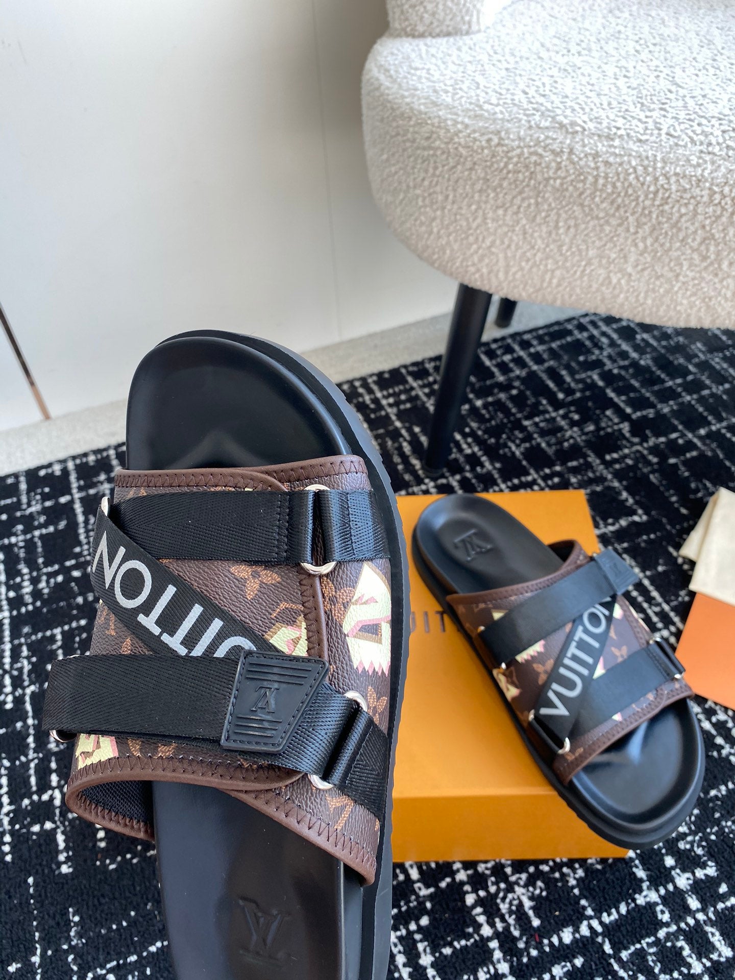 LuxluxHouse Best Quality Sandals Louis Vuitton