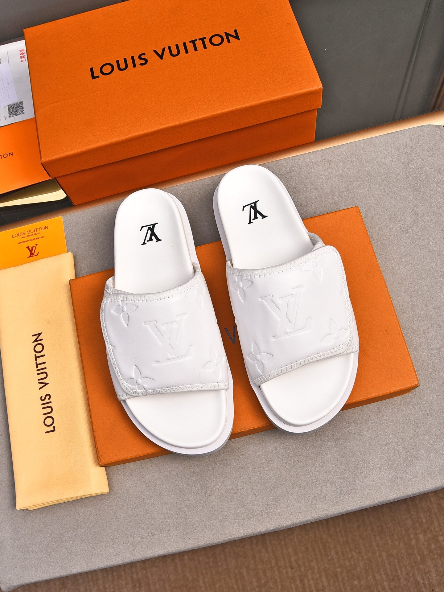 LuxluxHouse Best Quality Sandals Louis Vuitton
