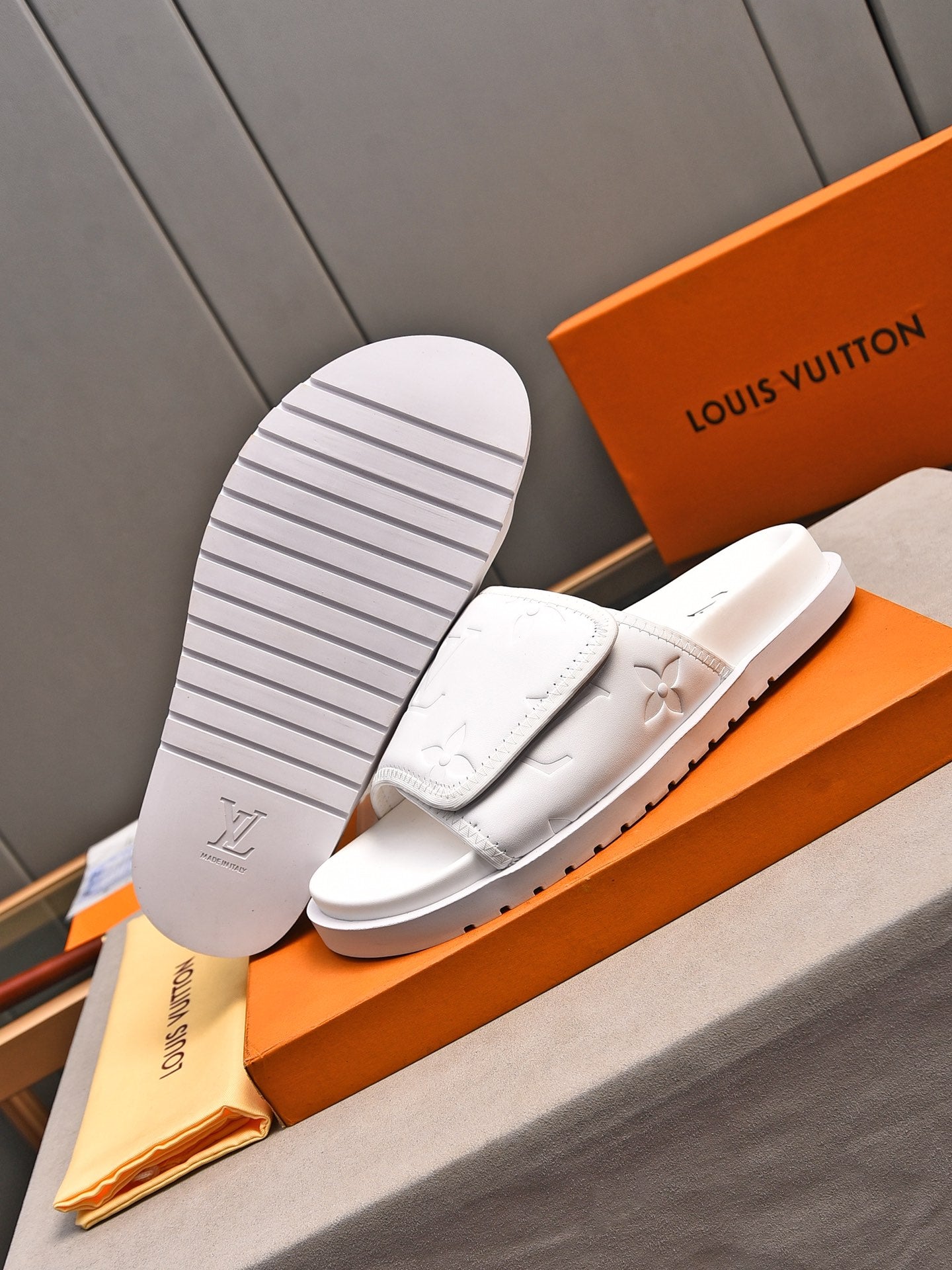 LuxluxHouse Best Quality Sandals Louis Vuitton