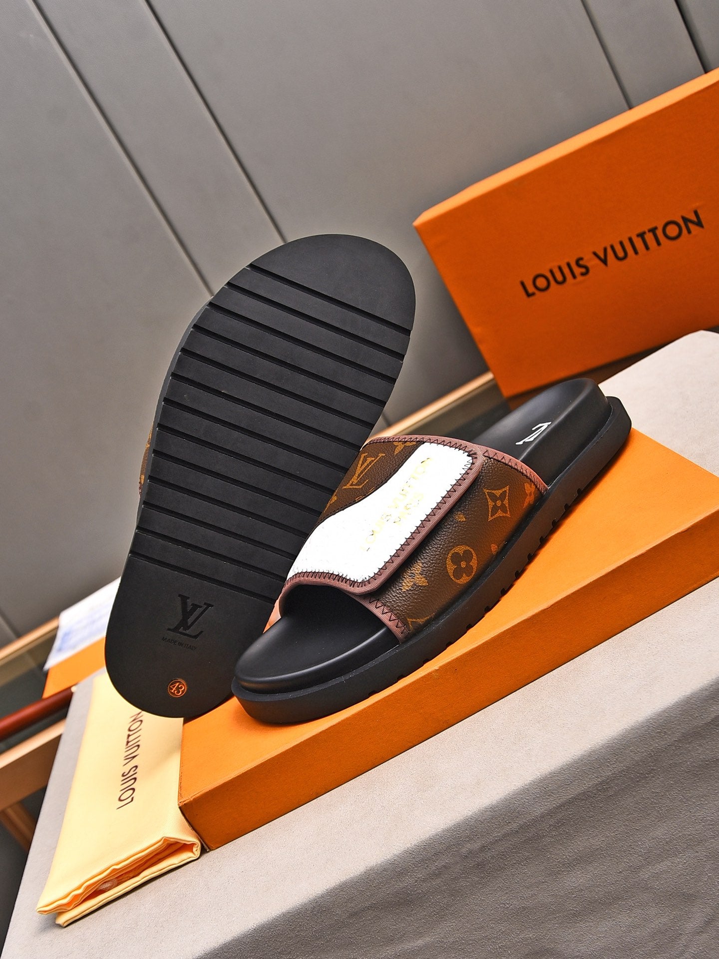 LuxluxHouse Best Quality Sandals Louis Vuitton