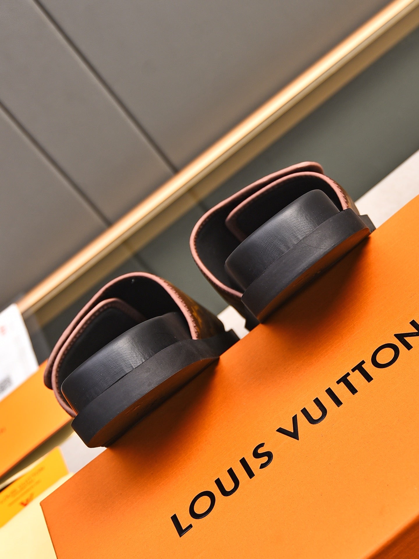 LuxluxHouse Best Quality Sandals Louis Vuitton