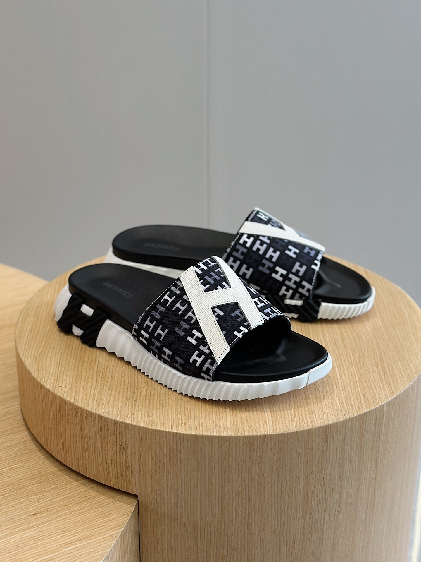LuxluxHouse Best Quality Sandals Hermes
