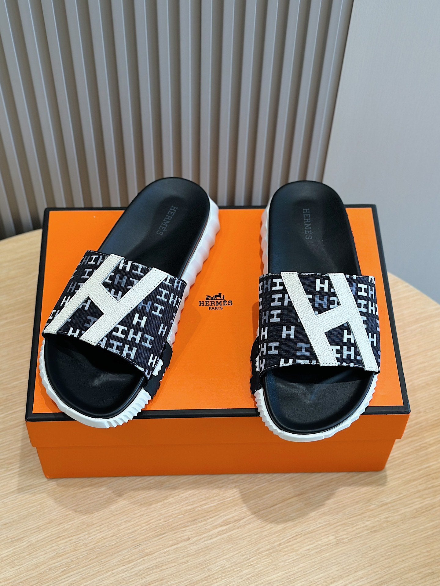 LuxluxHouse Best Quality Sandals Hermes
