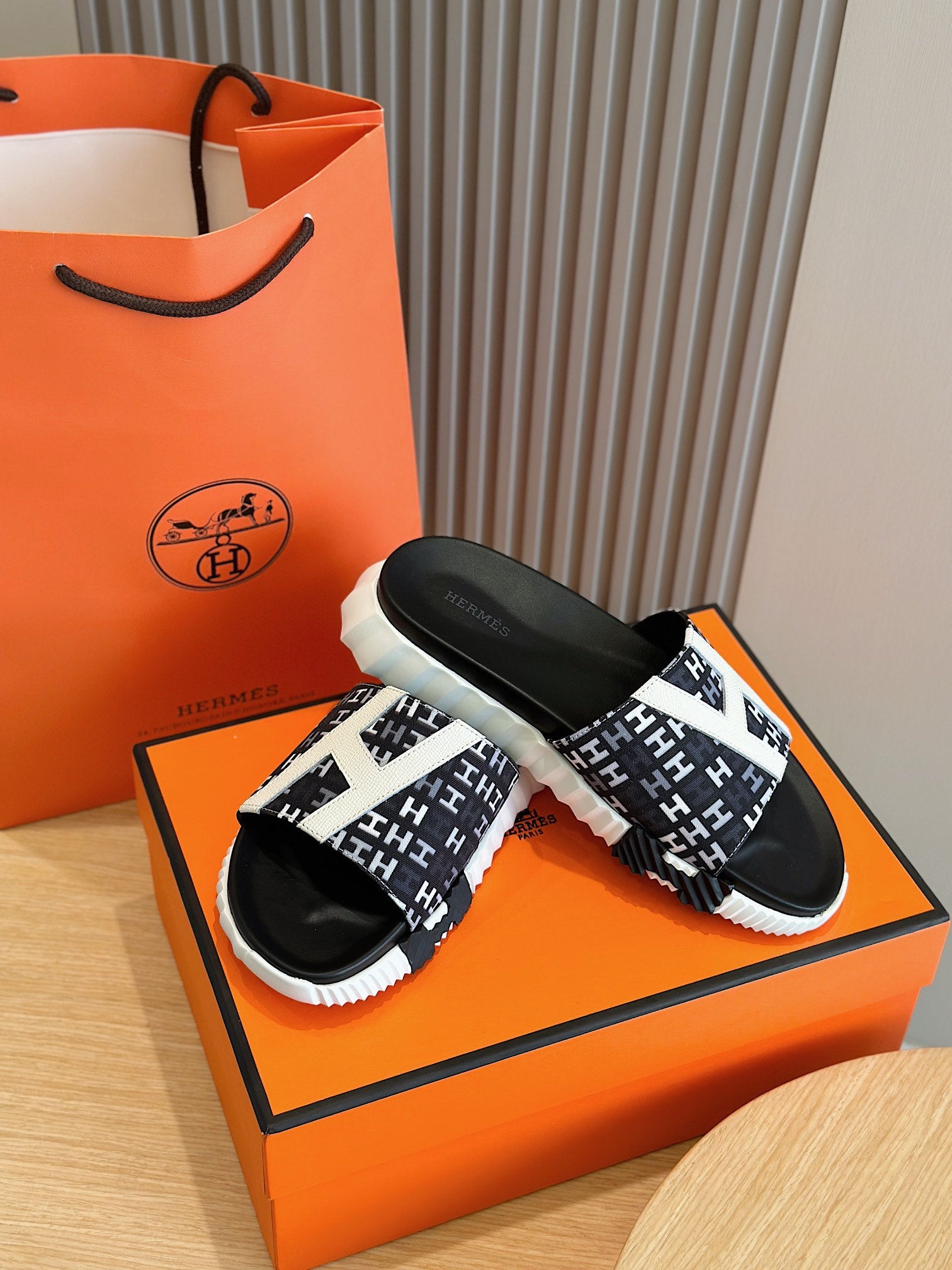LuxluxHouse Best Quality Sandals Hermes