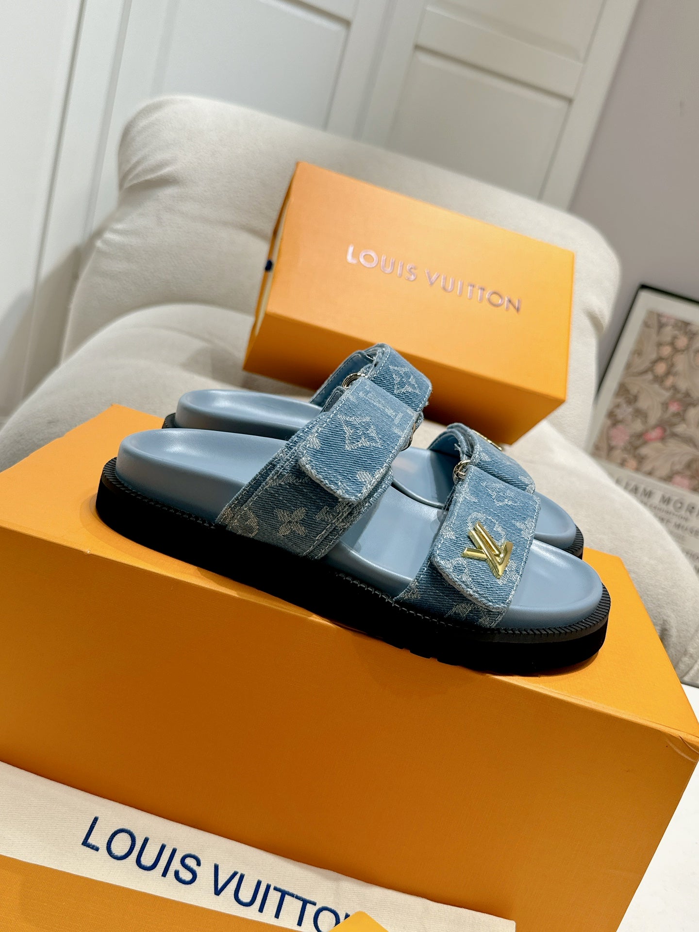 LuxluxHouse Best Quality Women Shoes Louis Vuitton