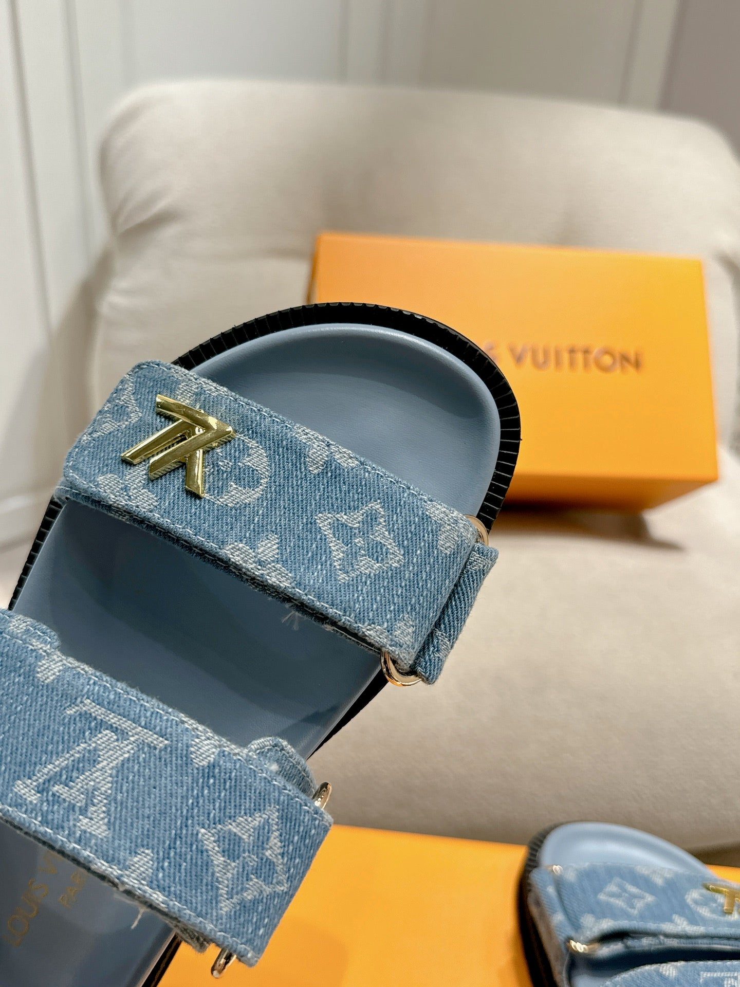 LuxluxHouse Best Quality Women Shoes Louis Vuitton