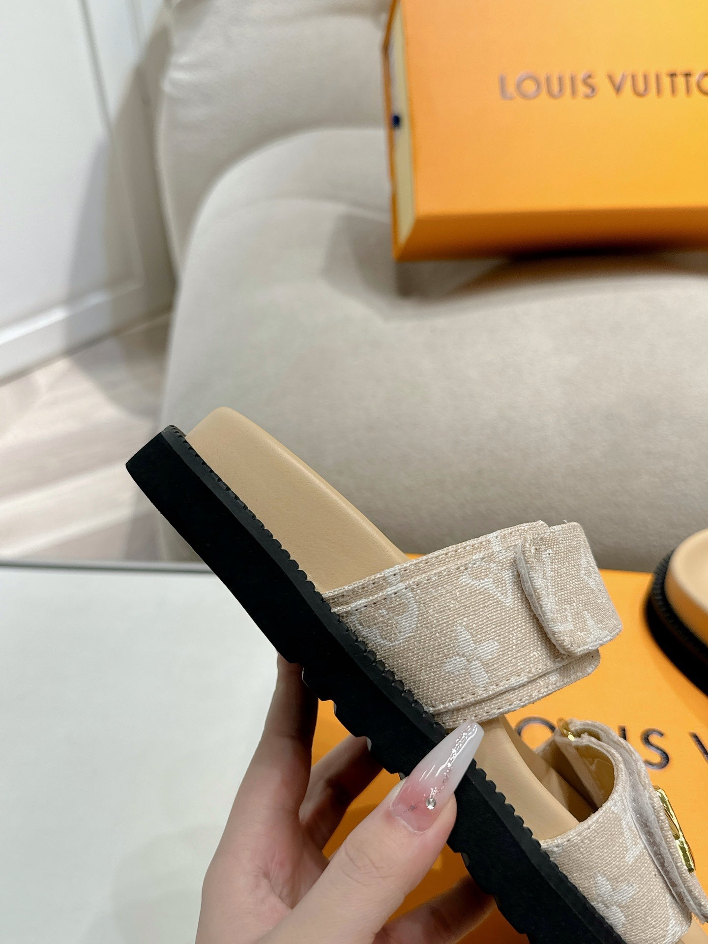 LuxluxHouse Best Quality Women Shoes Louis Vuitton