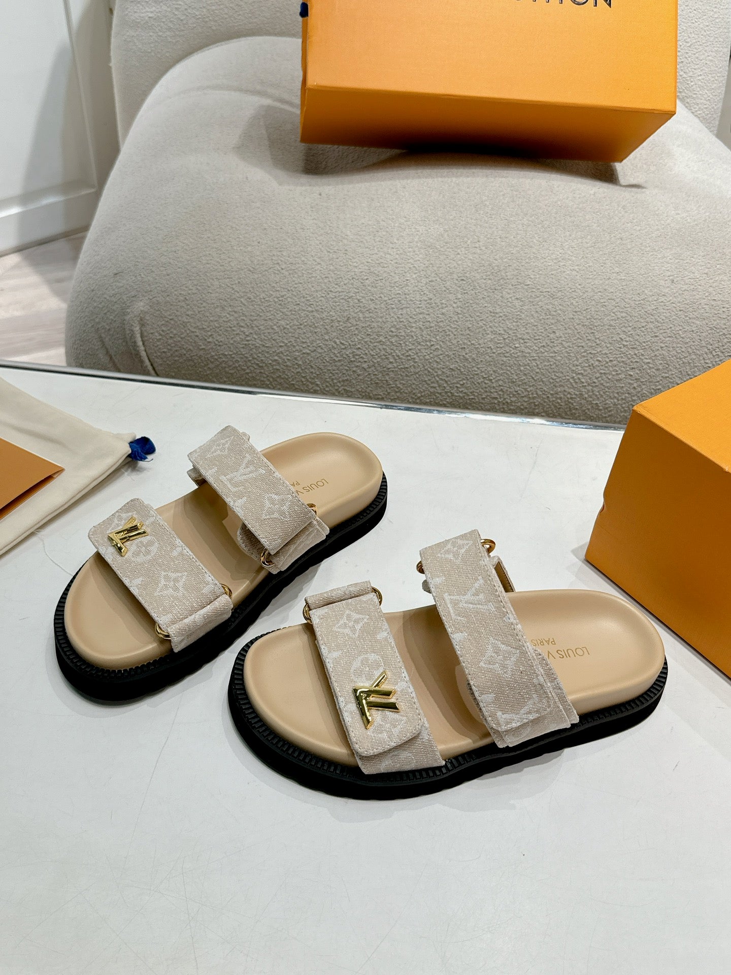 LuxluxHouse Best Quality Women Shoes Louis Vuitton