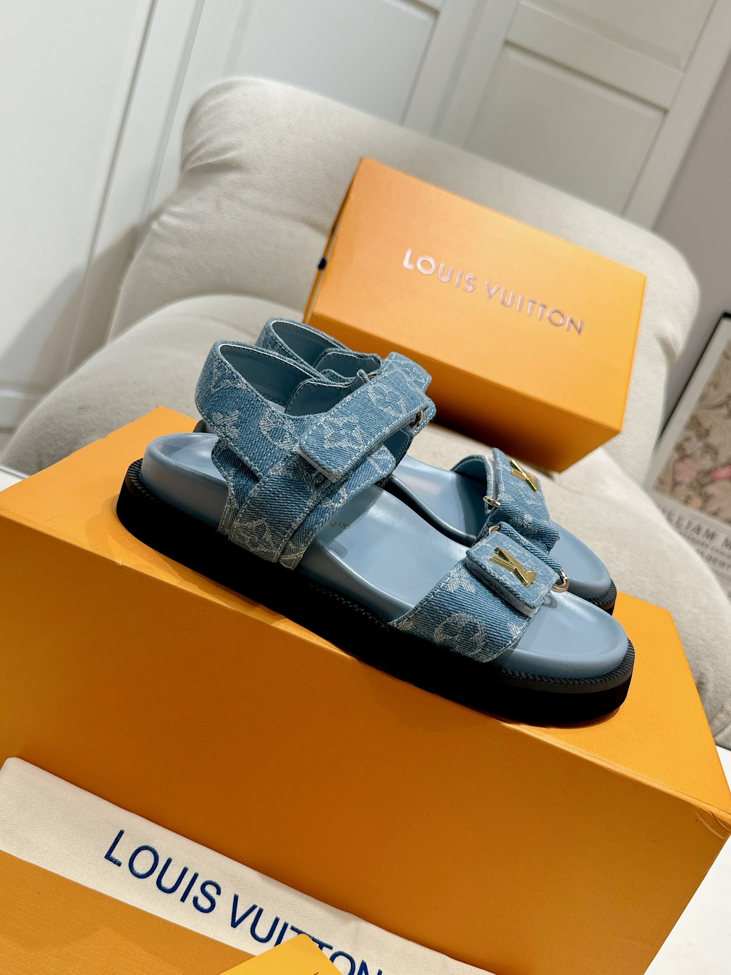 LuxluxHouse Best Quality Women Shoes Louis Vuitton