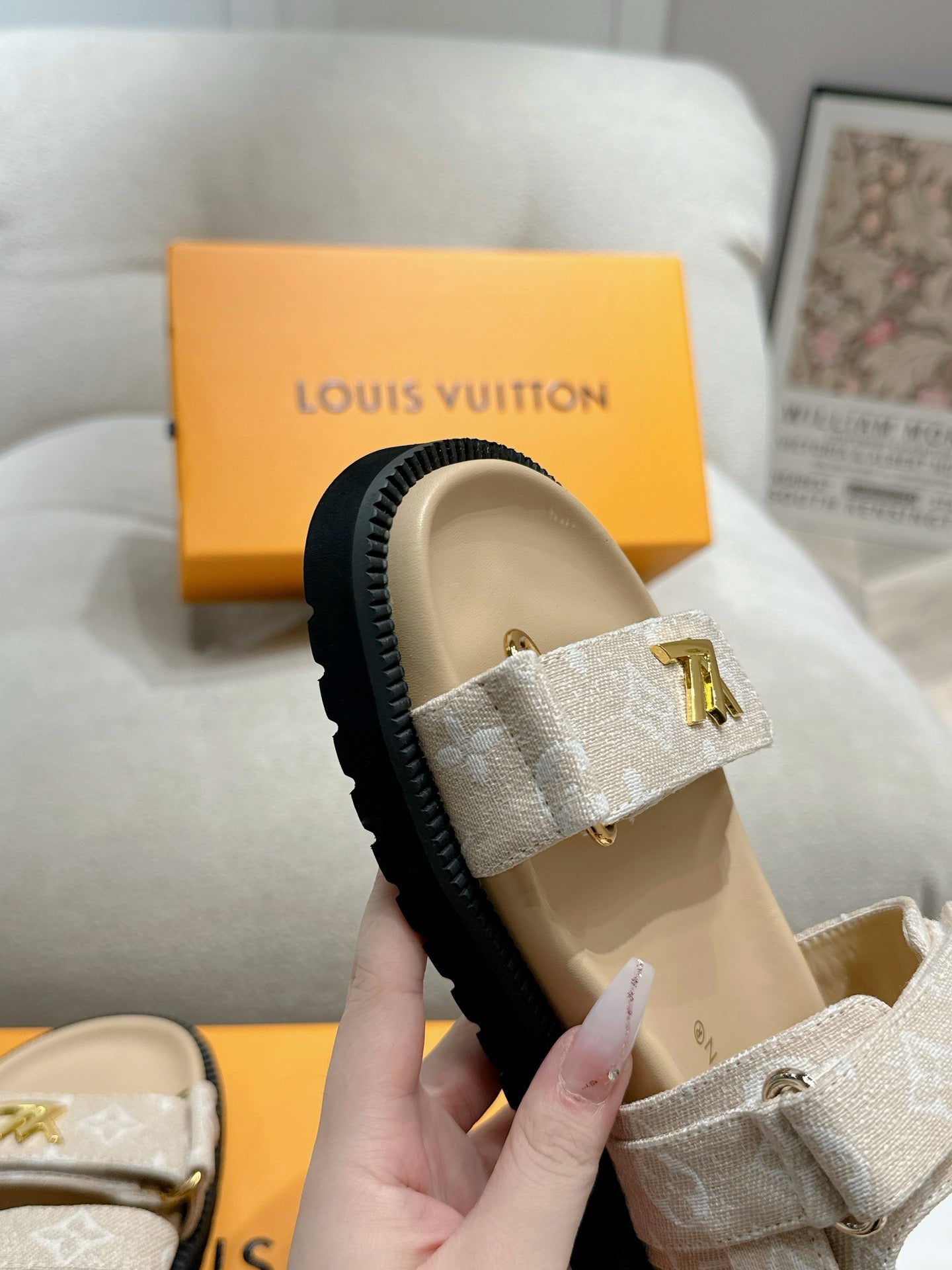 LuxluxHouse Best Quality Women Shoes Louis Vuitton