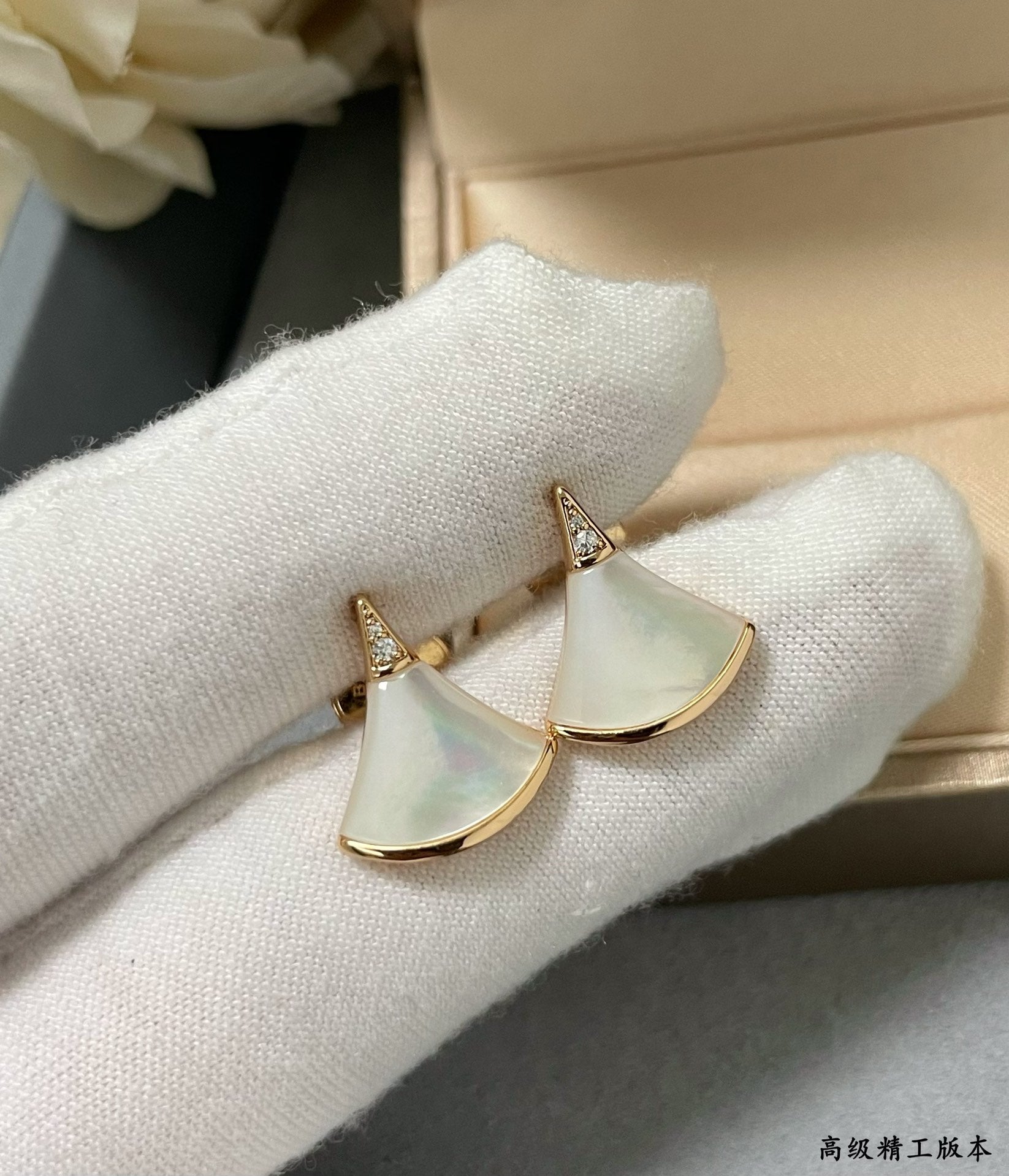 LuxluxHouse Best Quality Accessories Earrings Bvlgari