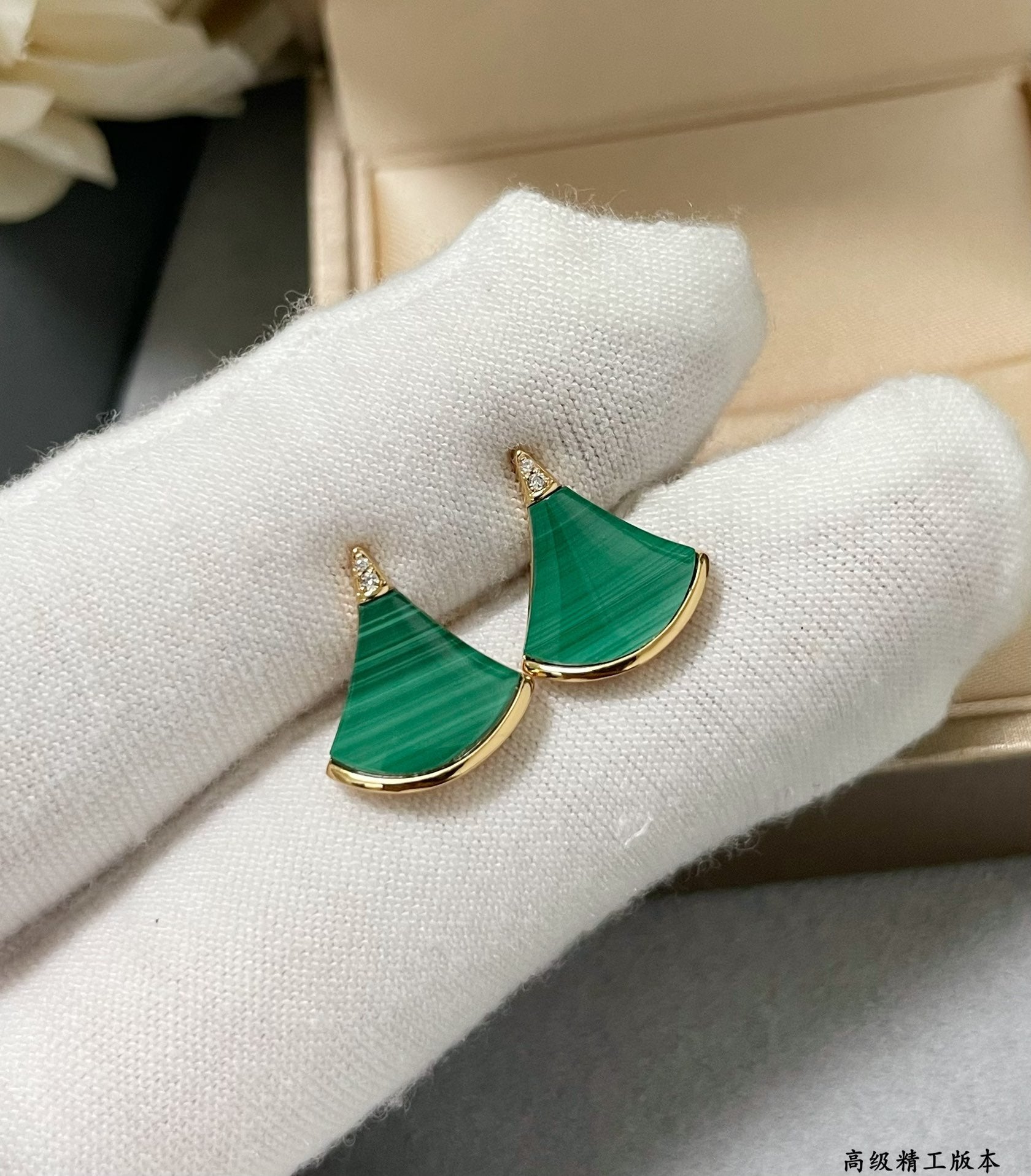 LuxluxHouse Best Quality Accessories Earrings Earrings Bvlgari