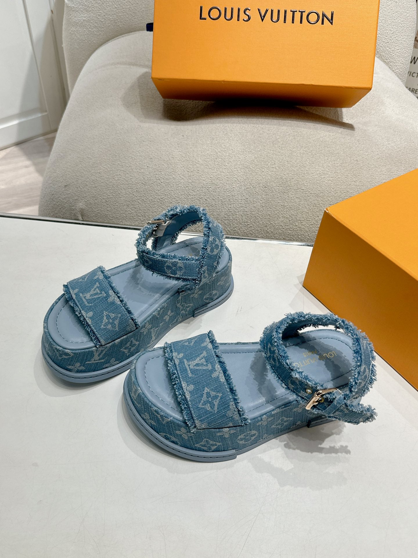 LuxluxHouse Best Quality Women Shoes Louis Vuitton