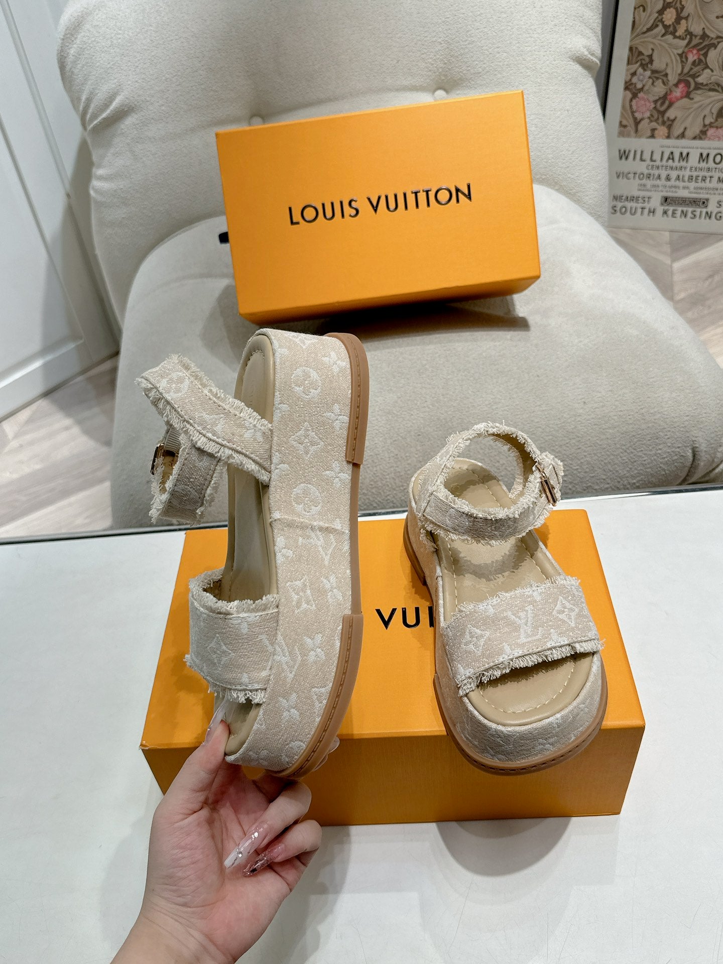 LuxluxHouse Best Quality Women Shoes Louis Vuitton