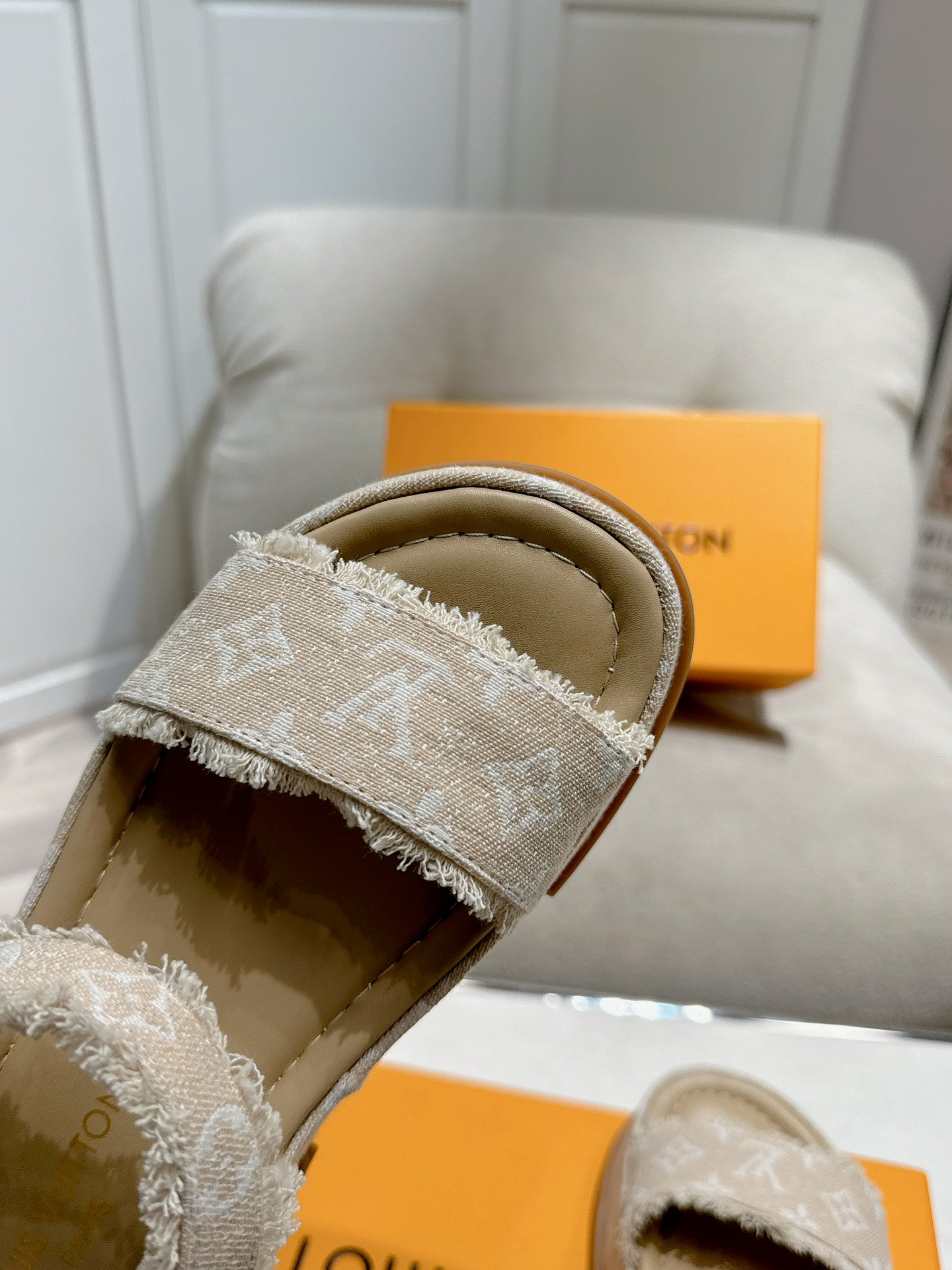 LuxluxHouse Best Quality Women Shoes Louis Vuitton