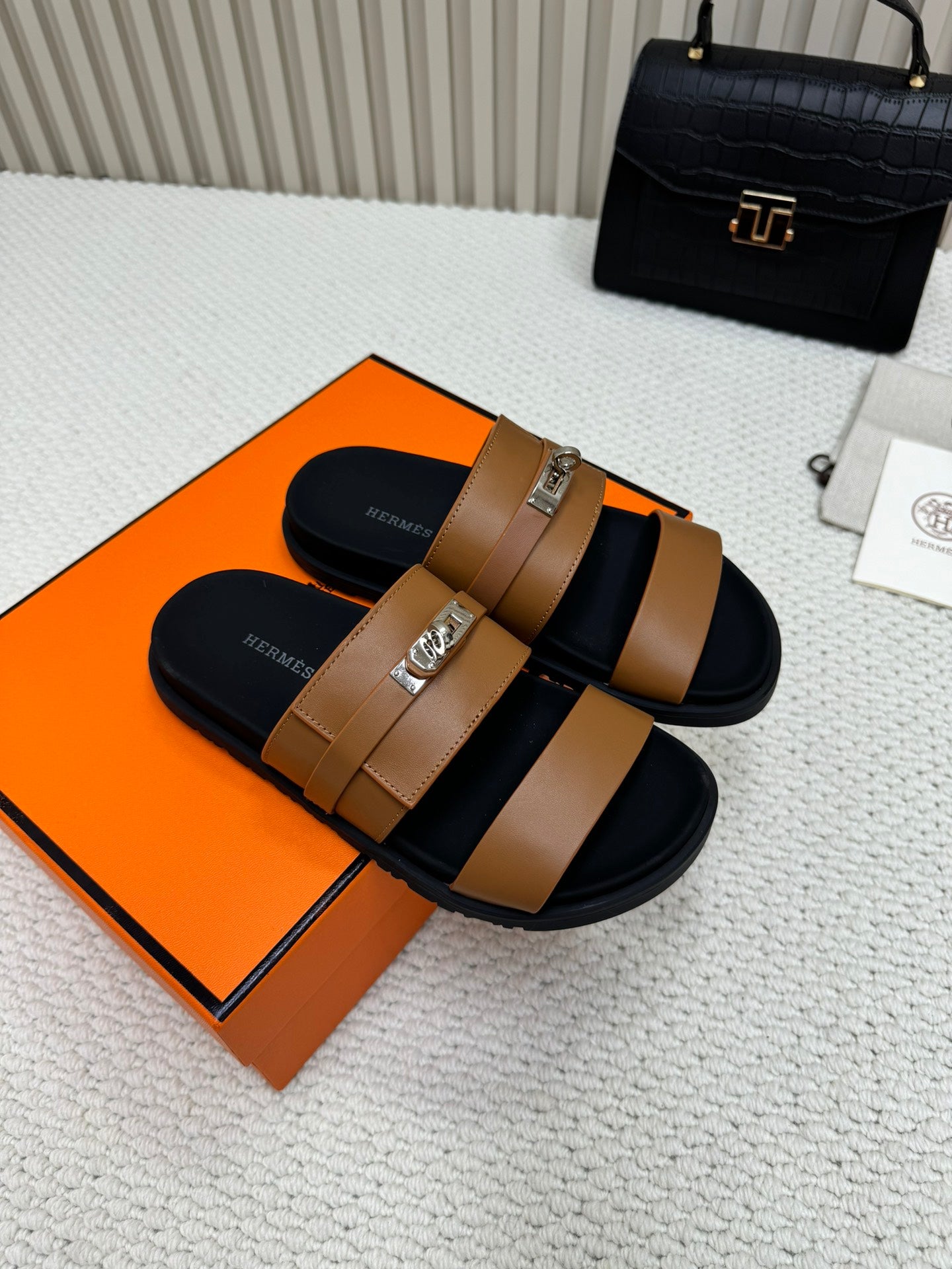 LuxluxHouse Best Quality Sandals Hermes