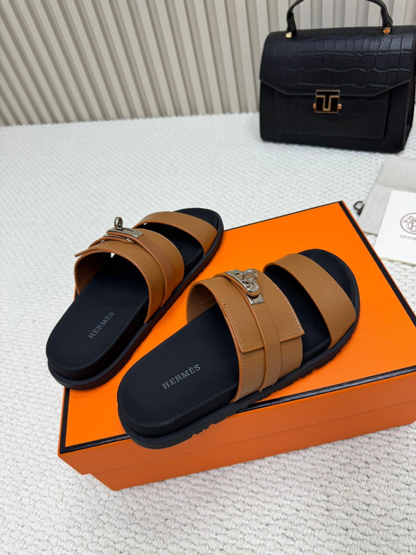 LuxluxHouse Best Quality Sandals Hermes