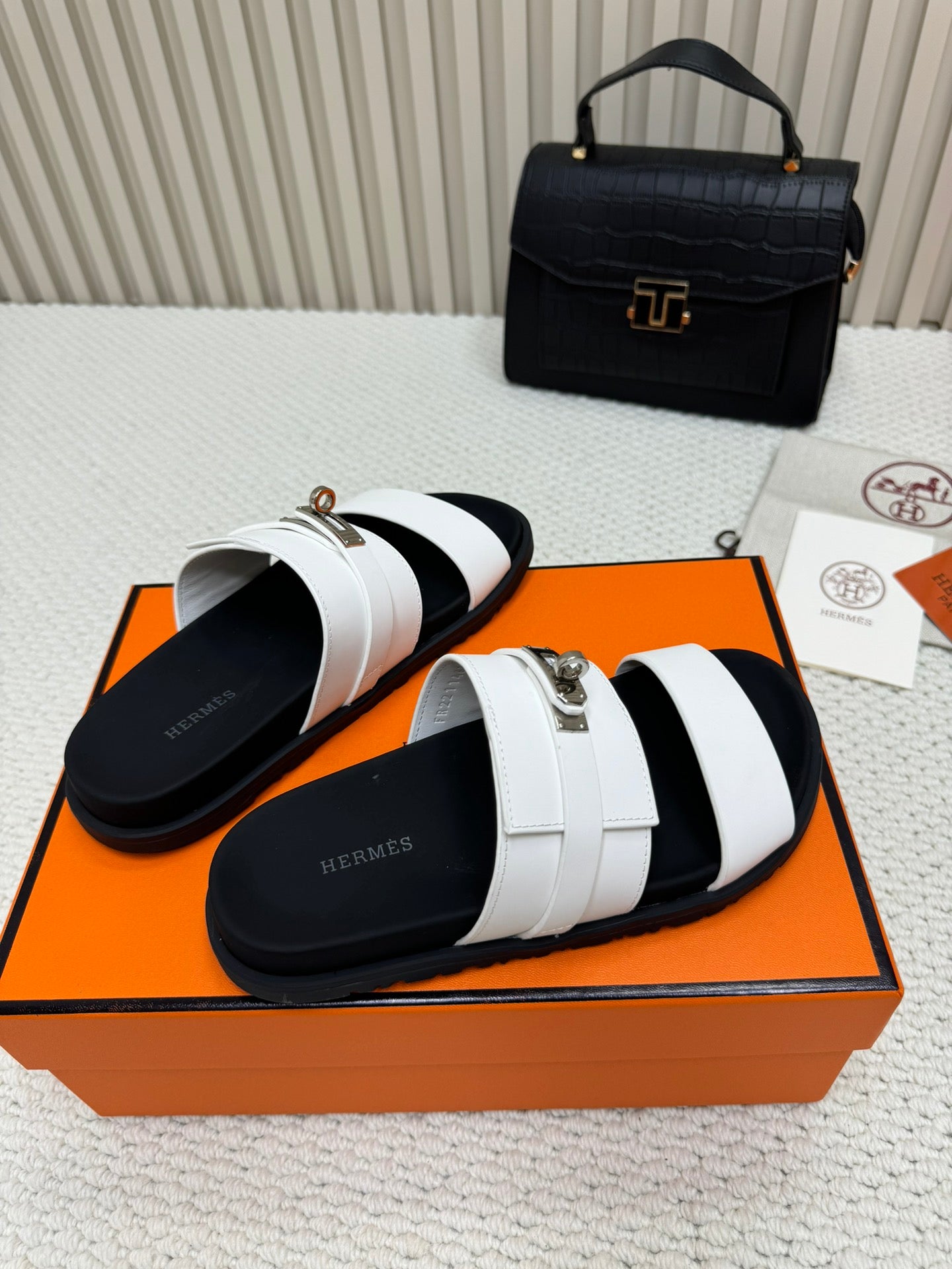 LuxluxHouse Best Quality Sandals Hermes