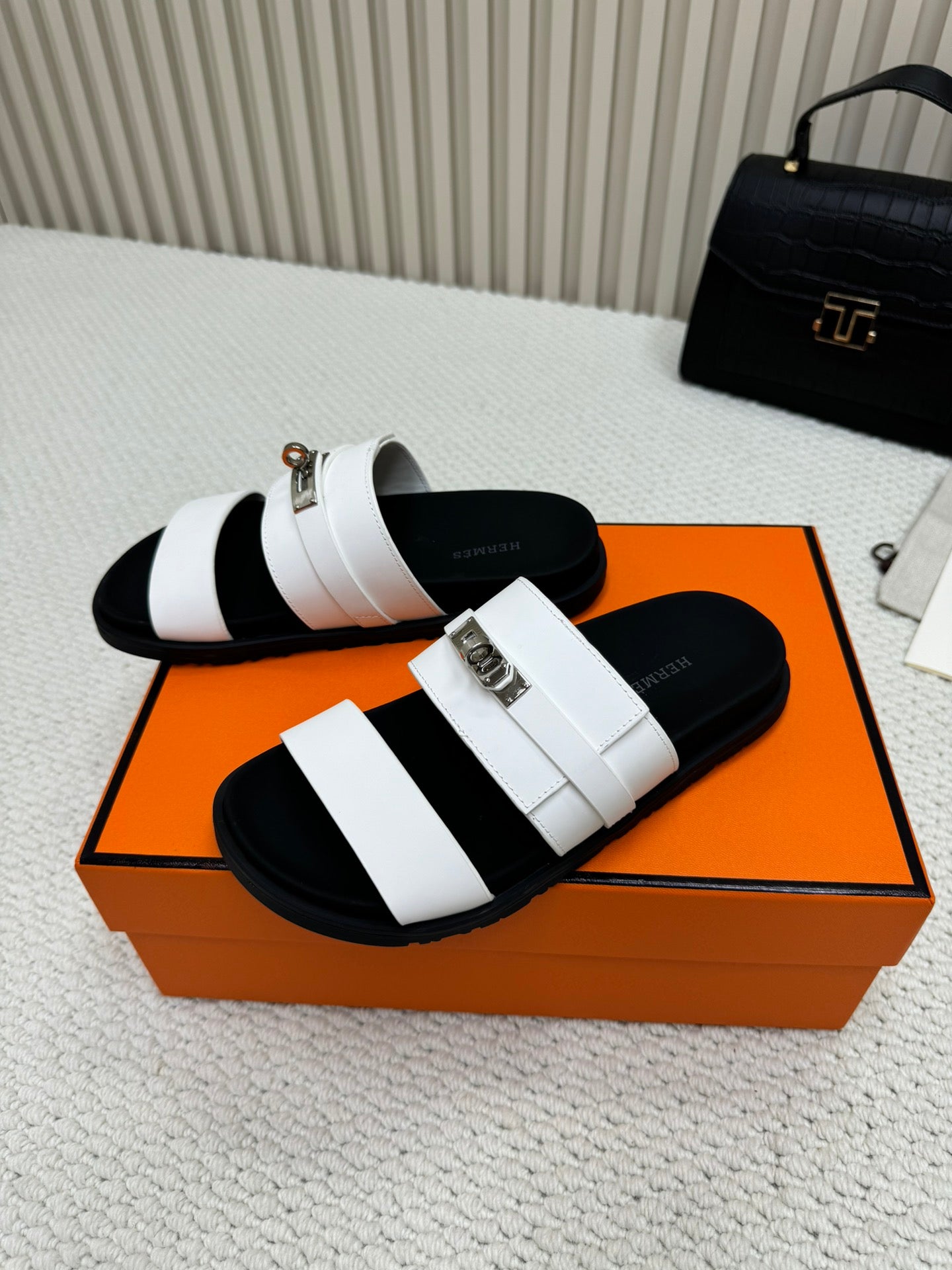 LuxluxHouse Best Quality Sandals Hermes