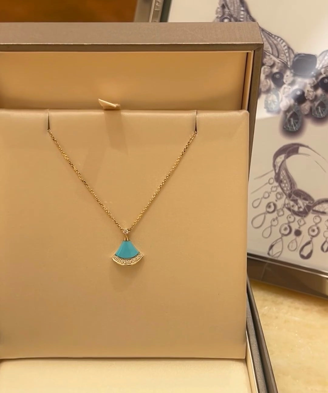 LuxluxHouse Best Quality Accessories Necklace  Bvlgari