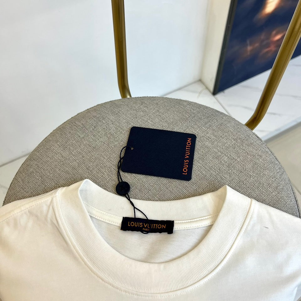 LuxluxHouse Best Quality Clothes T-shirt Louis Vuitton