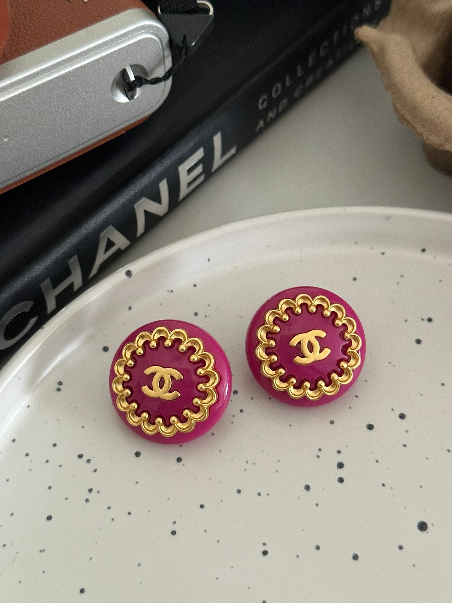 LuxluxHouse Low Price And High Quality Accessories Chanel