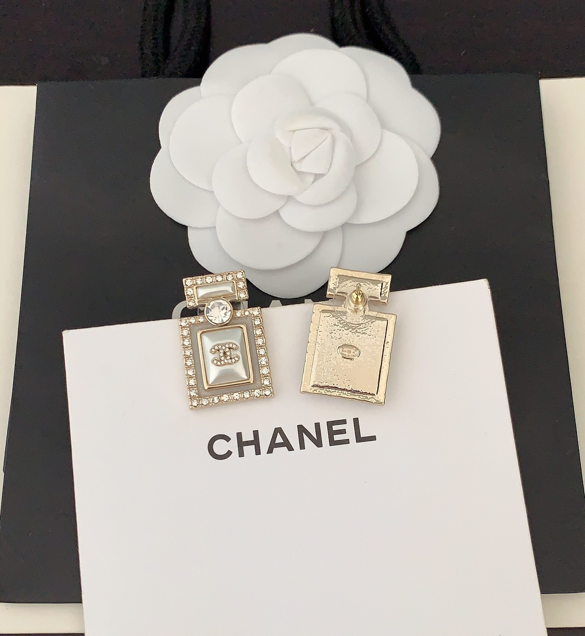 LuxluxHouse Best Quality Accessories Chanel