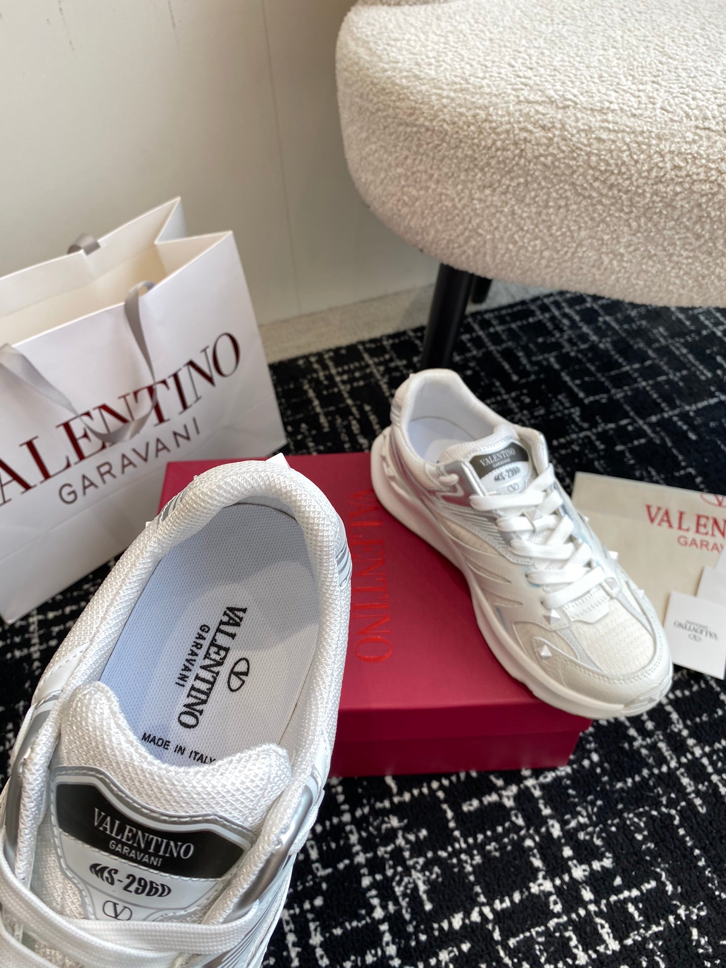 LuxluxHouse Best Quality Shoes Valentino