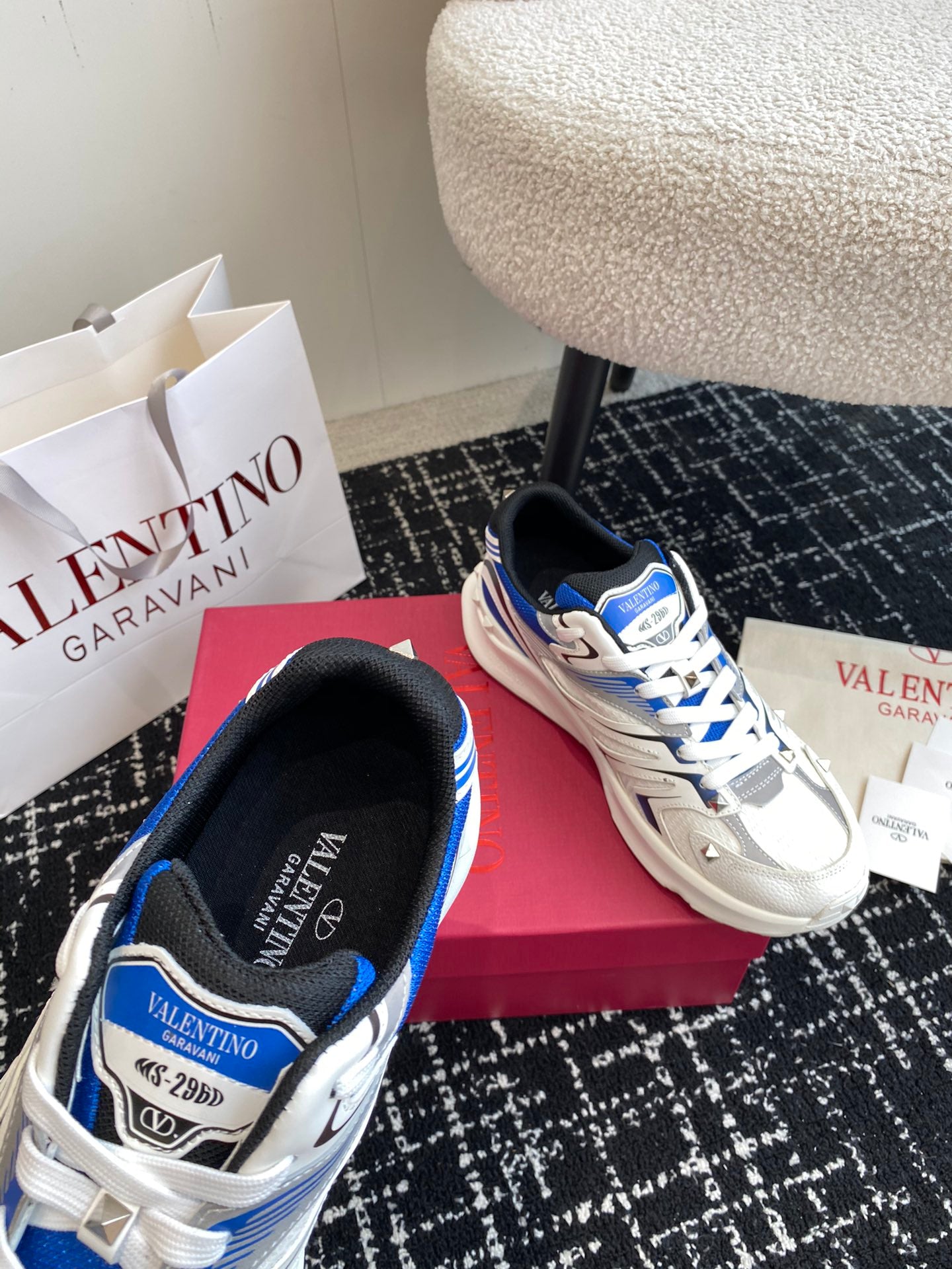LuxluxHouse Best Quality Shoes Valentino