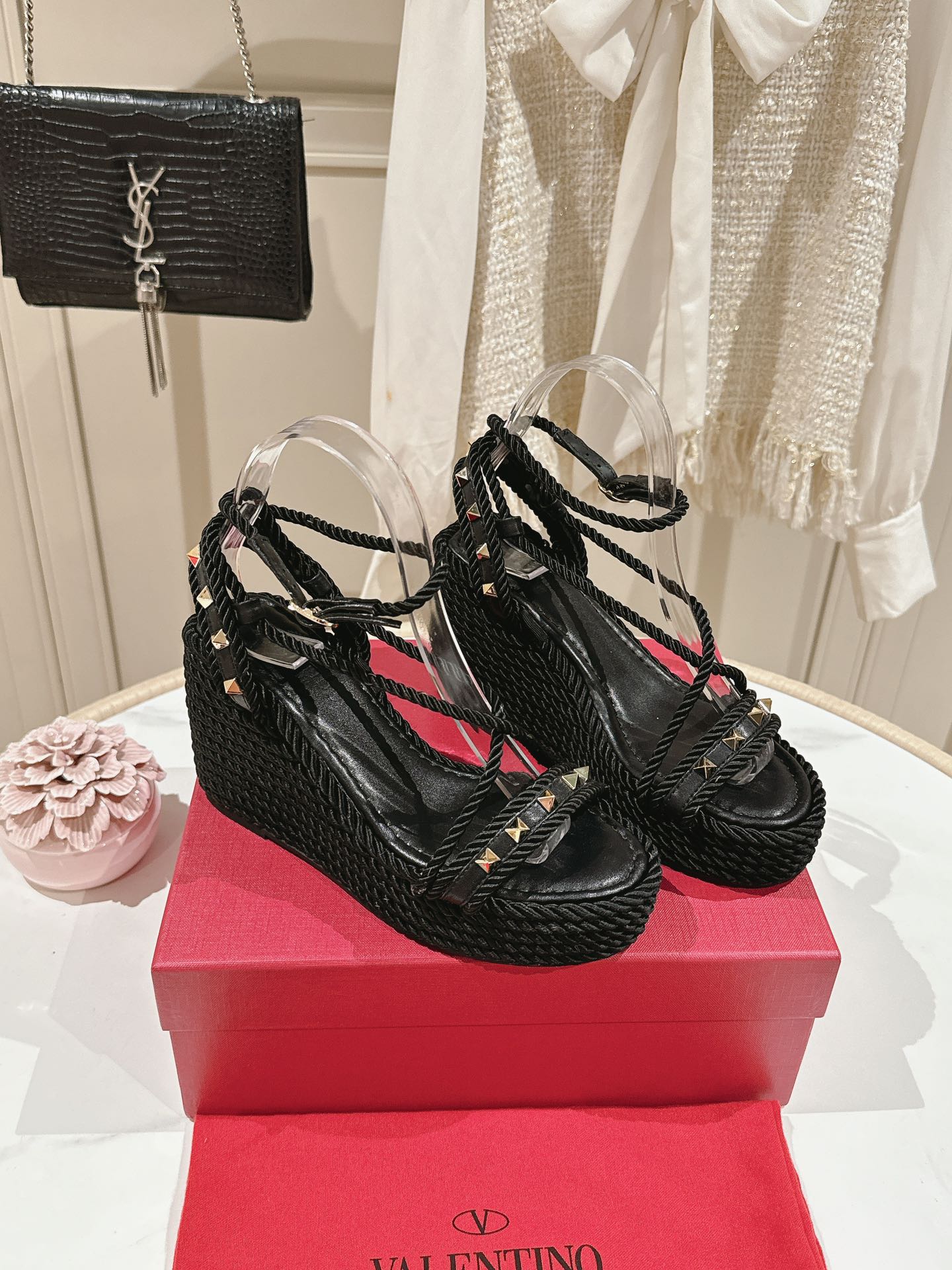 LuxluxHouse Best Quality Valentino Women Shoes