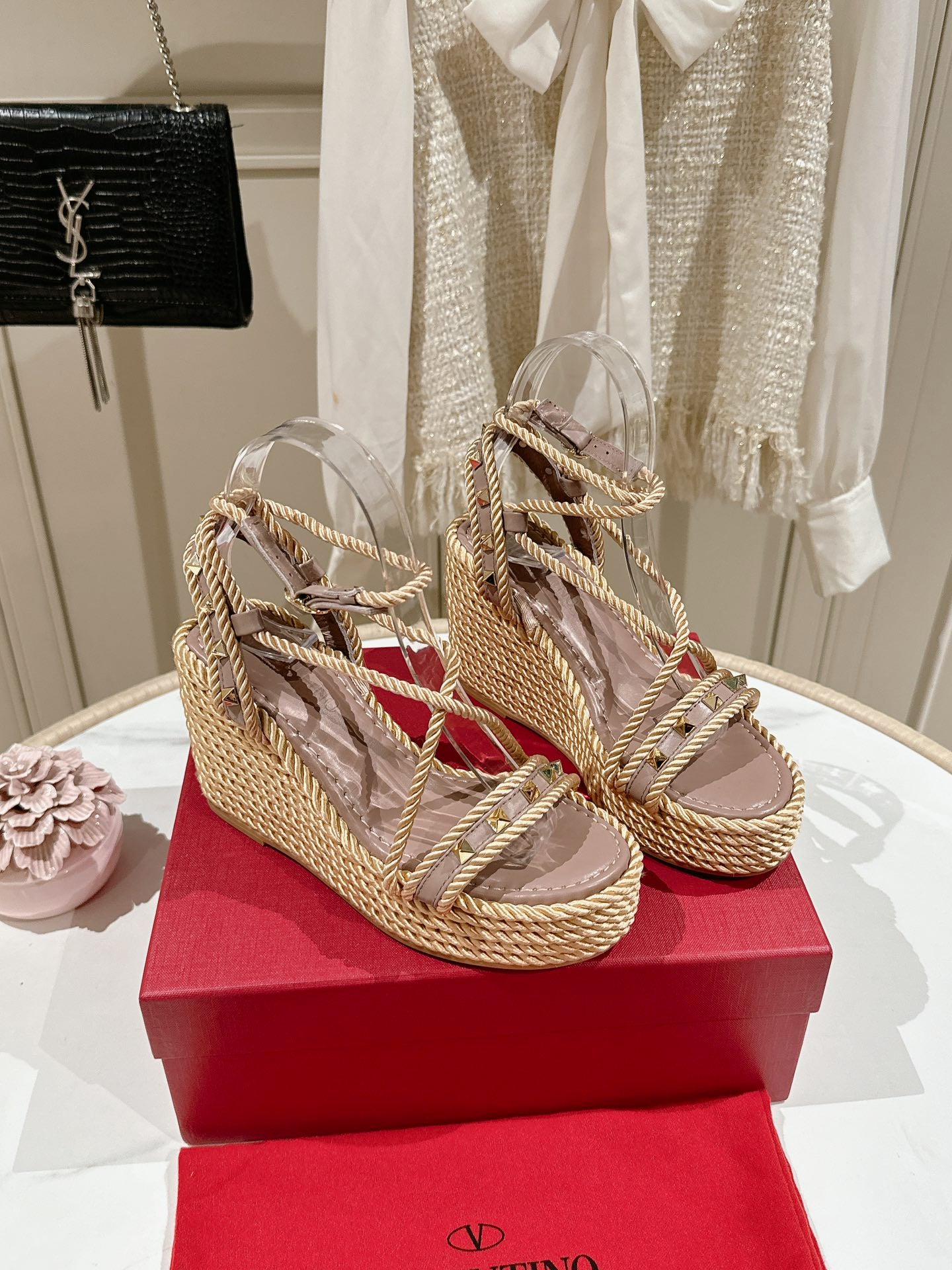 LuxluxHouse Best Quality Valentino Women Shoes