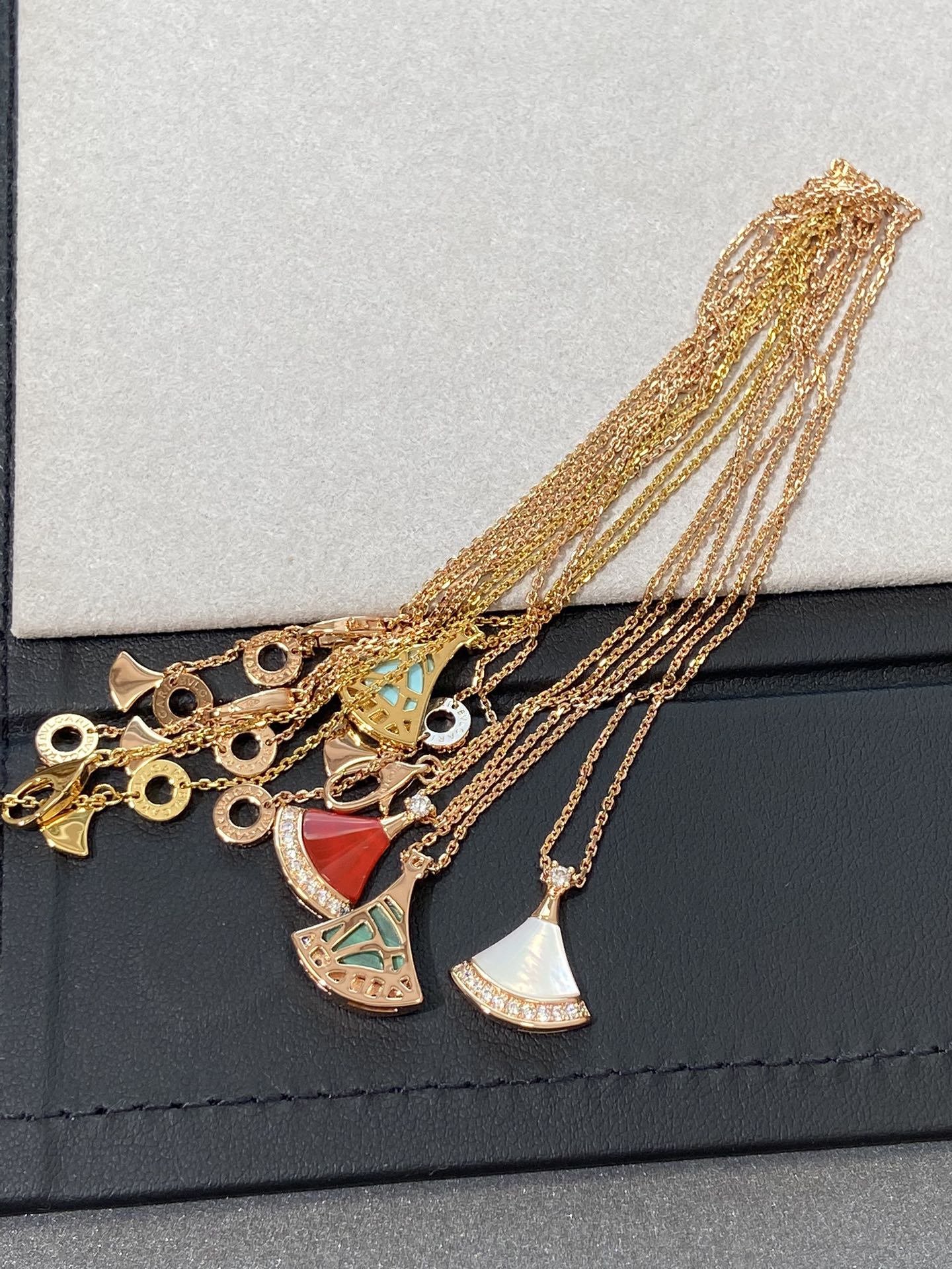 LuxluxHouse Best Quality Accessories Necklace  Bvlgari