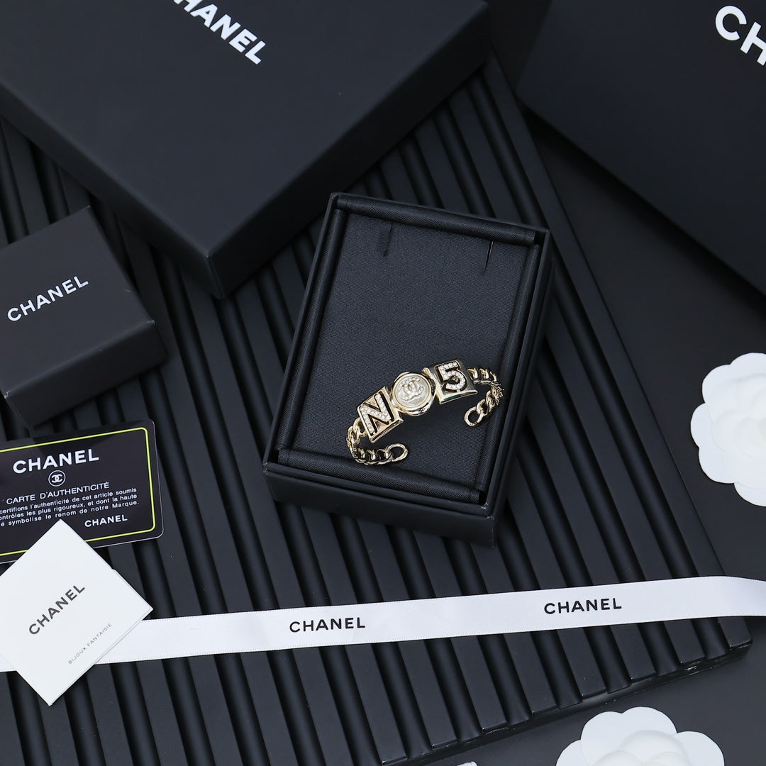 LuxluxHouse Best Quality Accessories Bracelet Bracelet Earrings Chanel Earrings