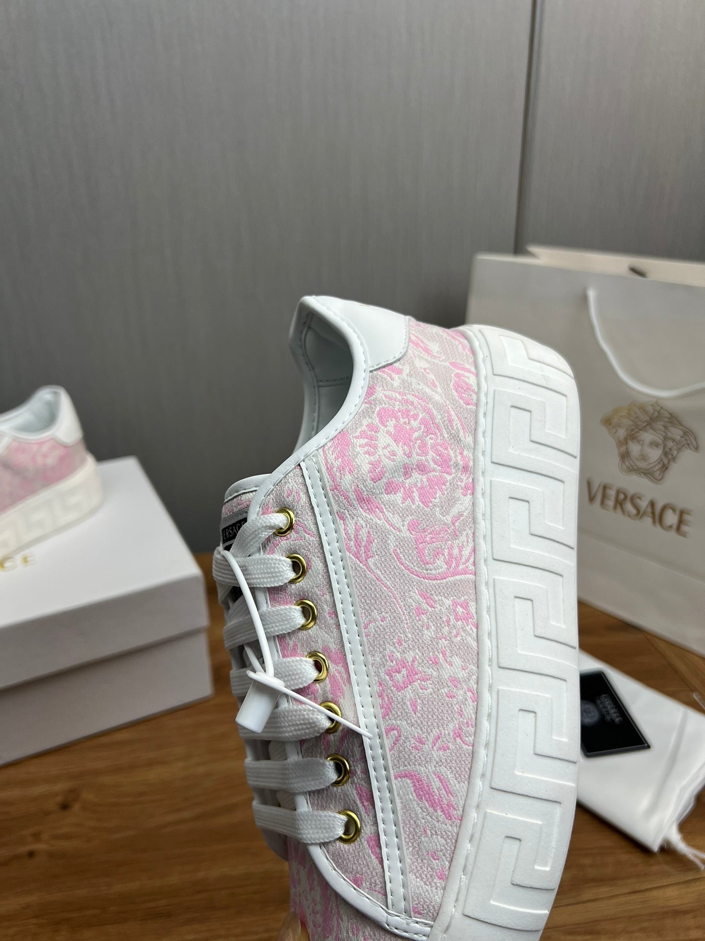 LuxluxHouse Best Quality Shoes Versace