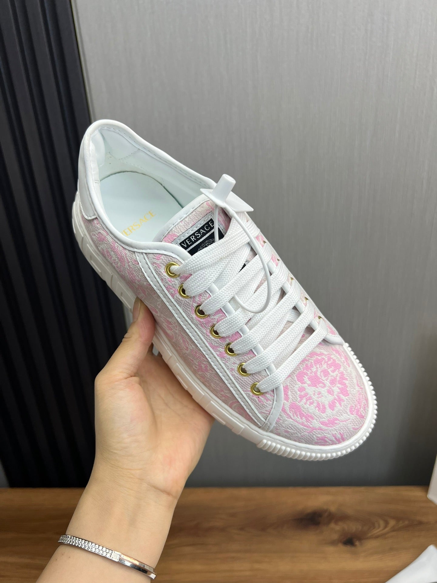 LuxluxHouse Best Quality Shoes Versace