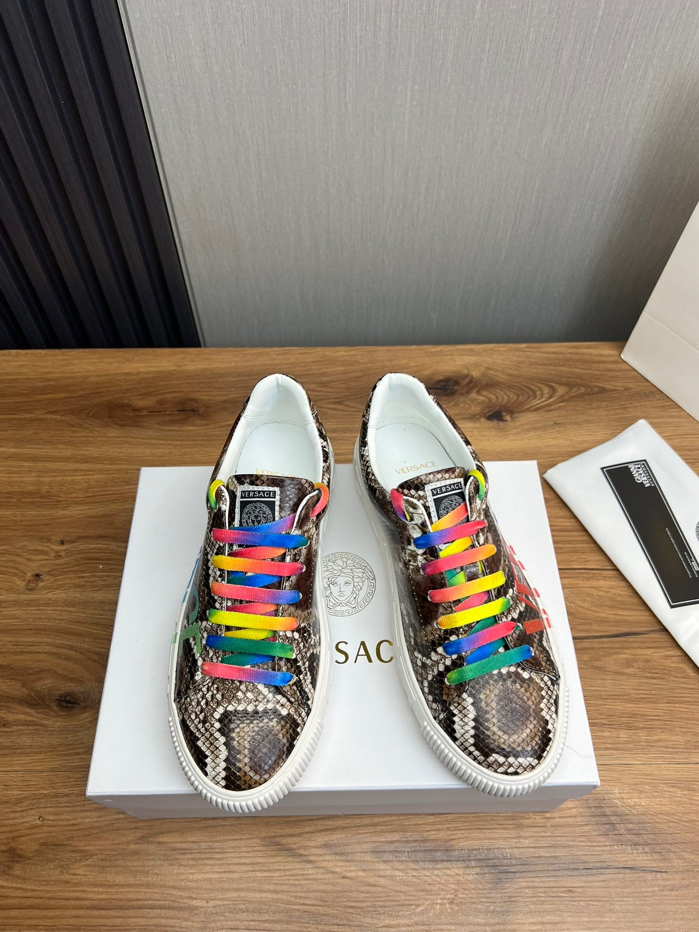 LuxluxHouse Best Quality Shoes Versace