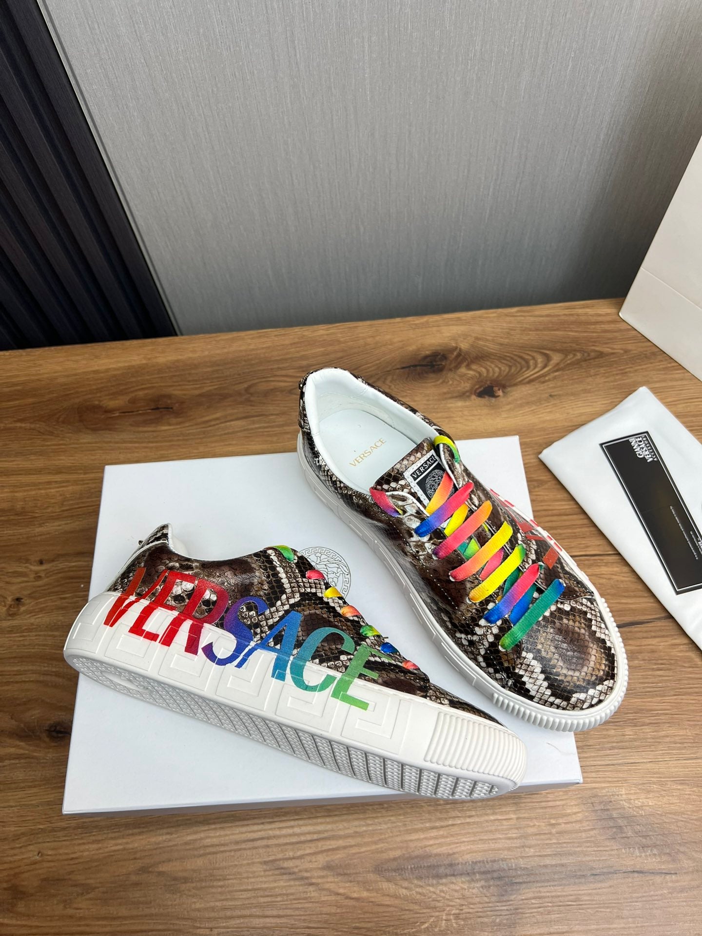 LuxluxHouse Best Quality Shoes Versace