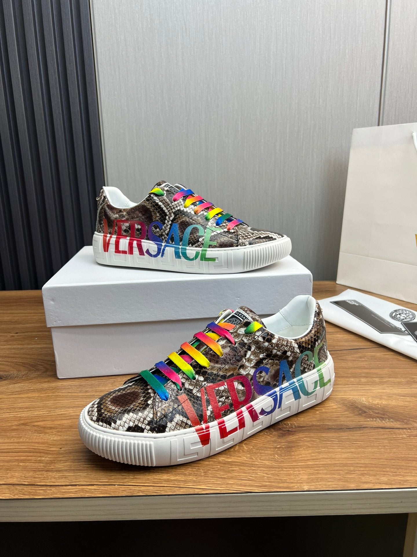 LuxluxHouse Best Quality Shoes Versace