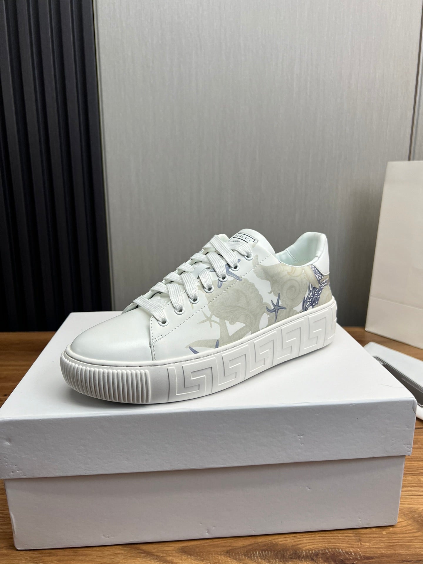 LuxluxHouse Best Quality Shoes Versace