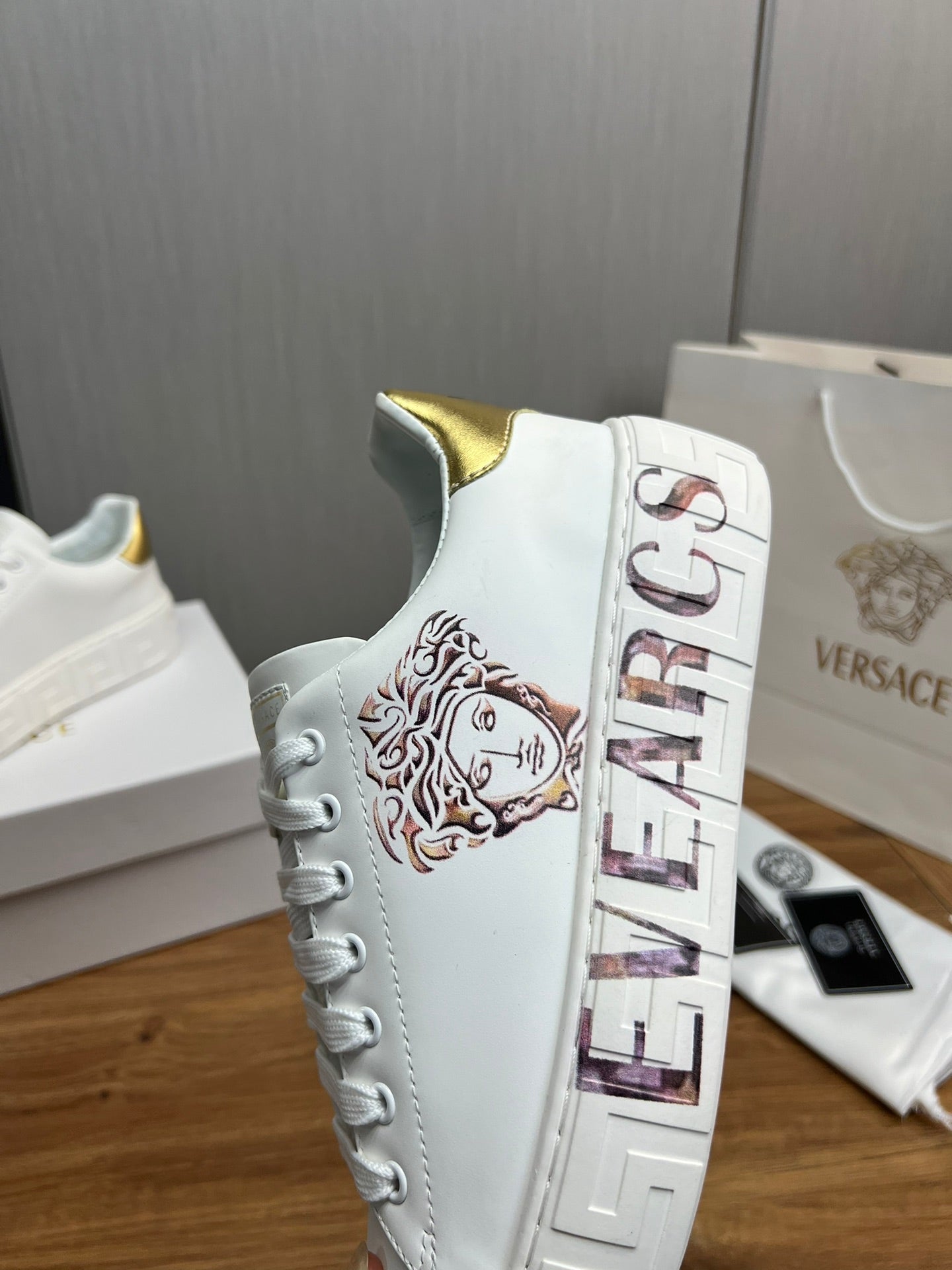 LuxluxHouse Best Quality Shoes Versace
