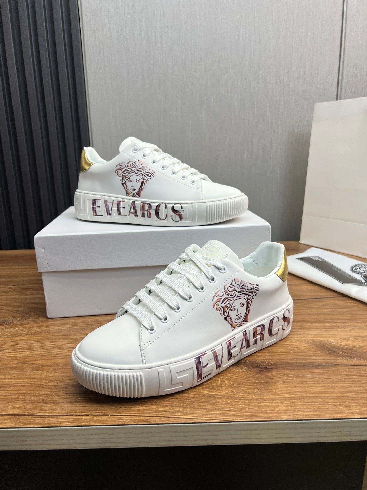 LuxluxHouse Best Quality Shoes Versace
