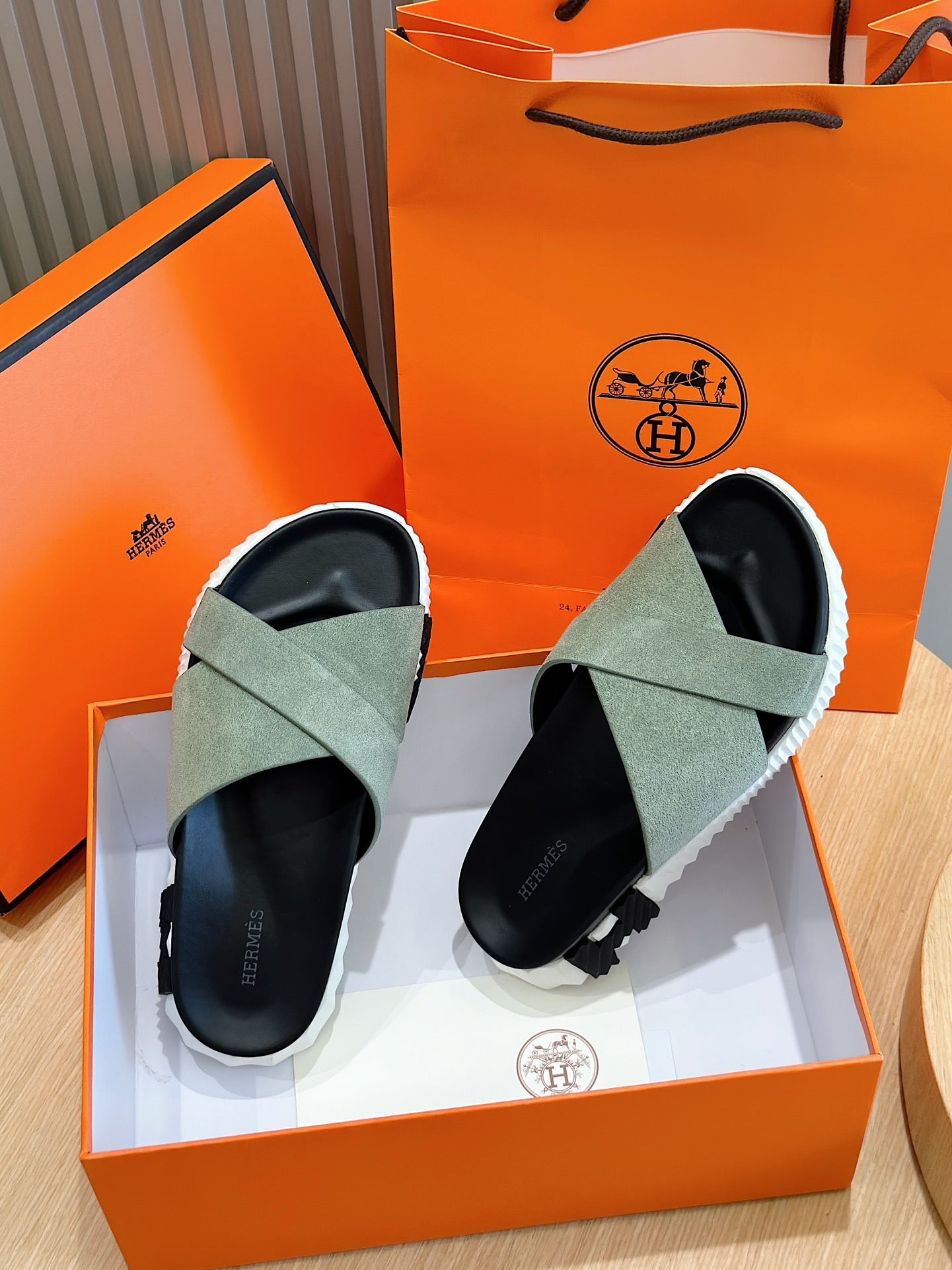LuxluxHouse Best Quality Sandals Hermes
