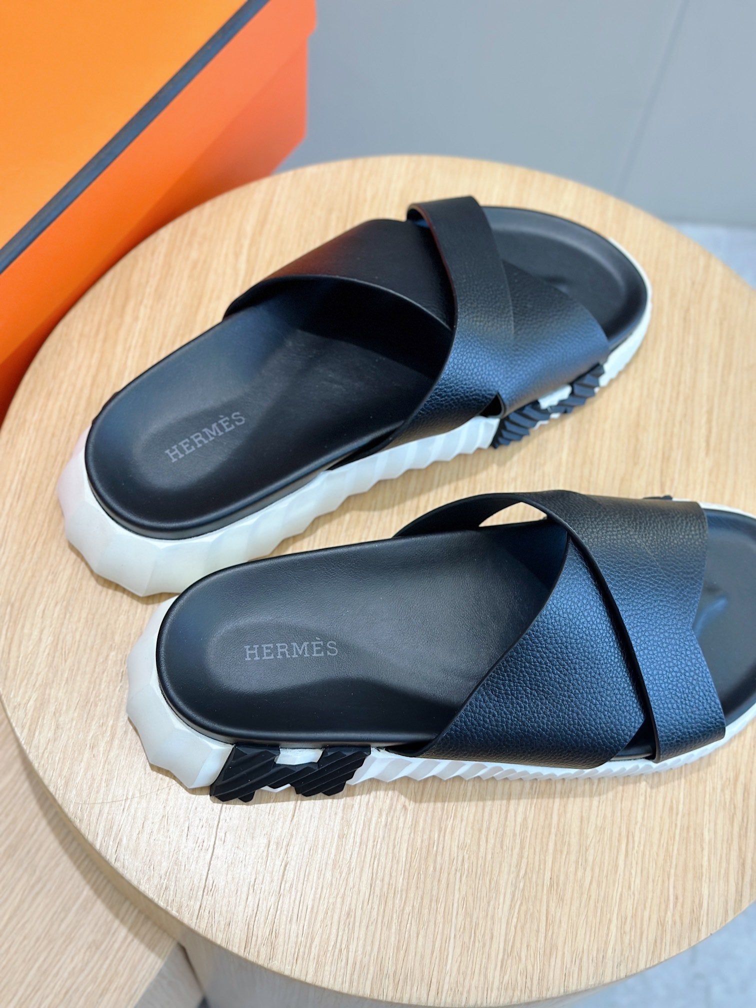 LuxluxHouse Best Quality Sandals Hermes