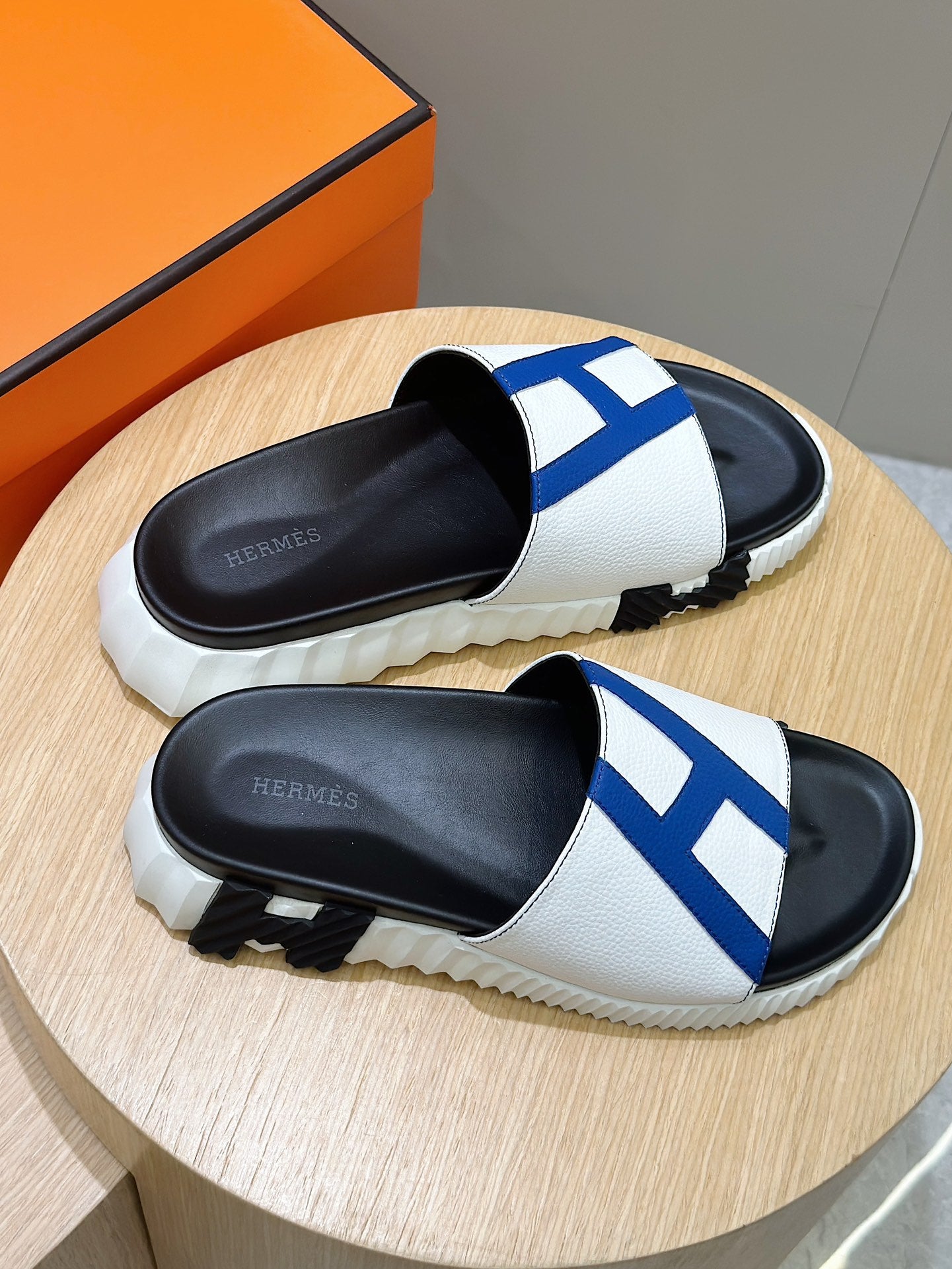 LuxluxHouse Best Quality Sandals Hermes