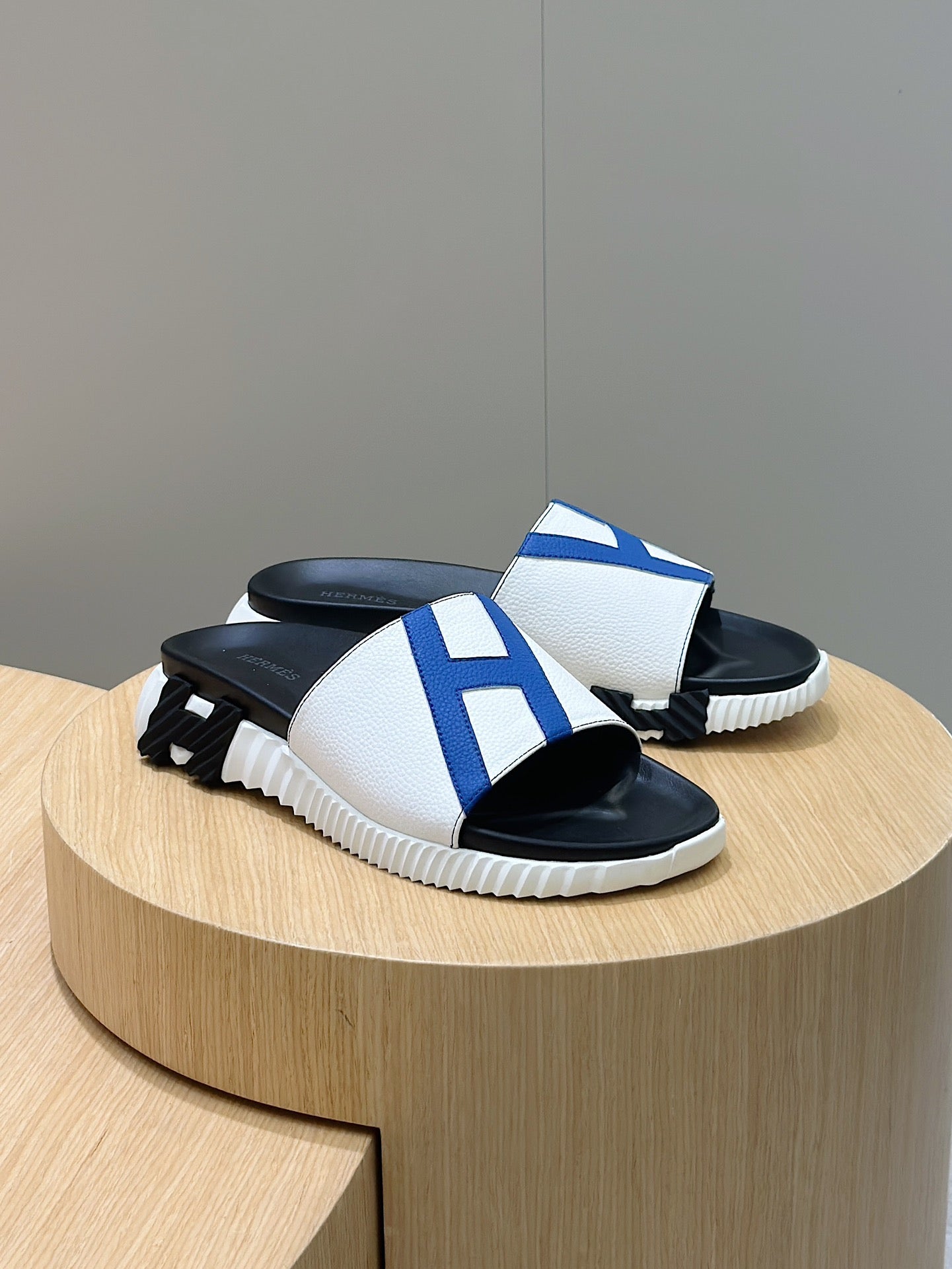 LuxluxHouse Best Quality Sandals Hermes