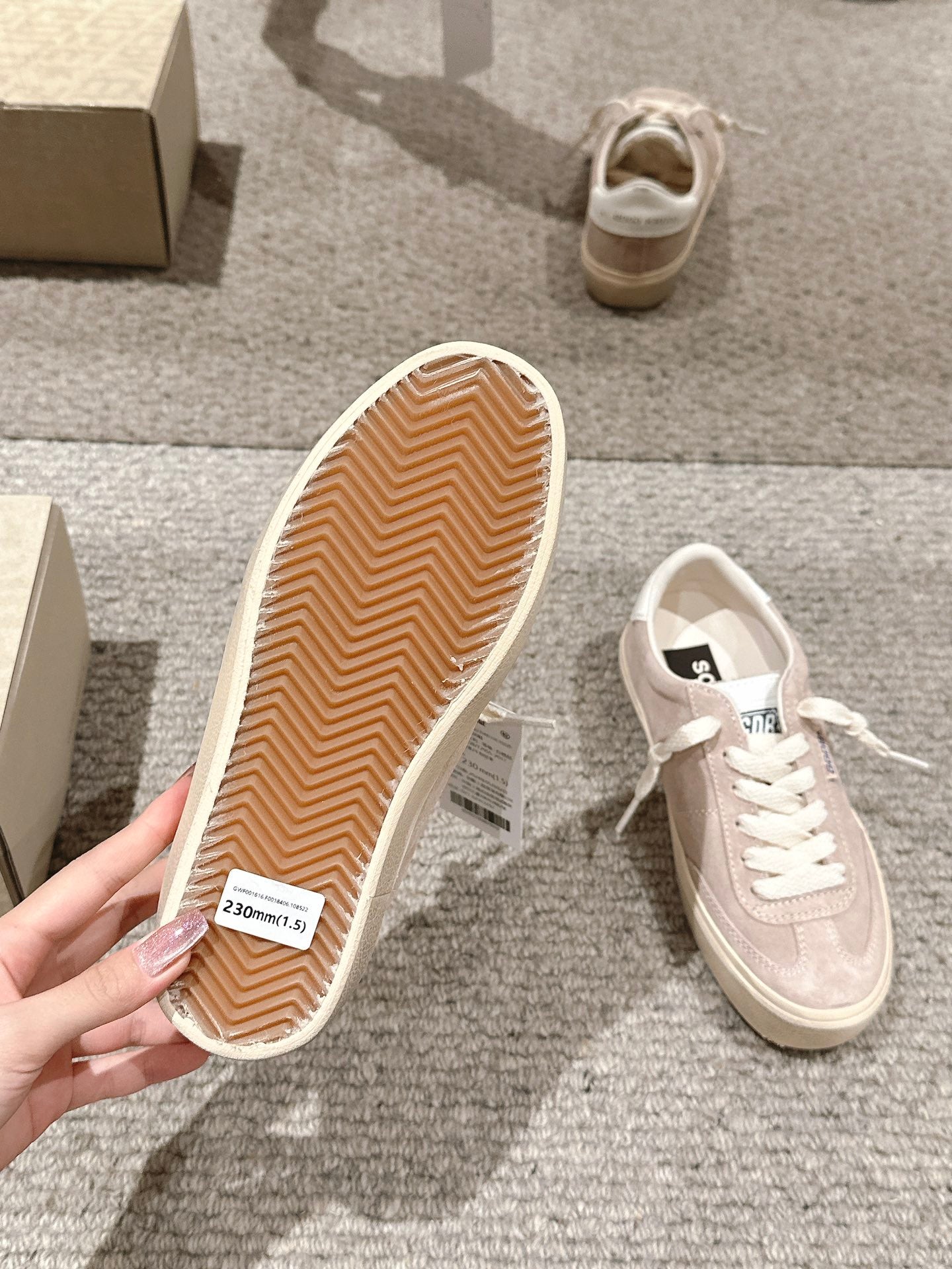 LuxluxHouse Best Quality Shoes Golden Goose