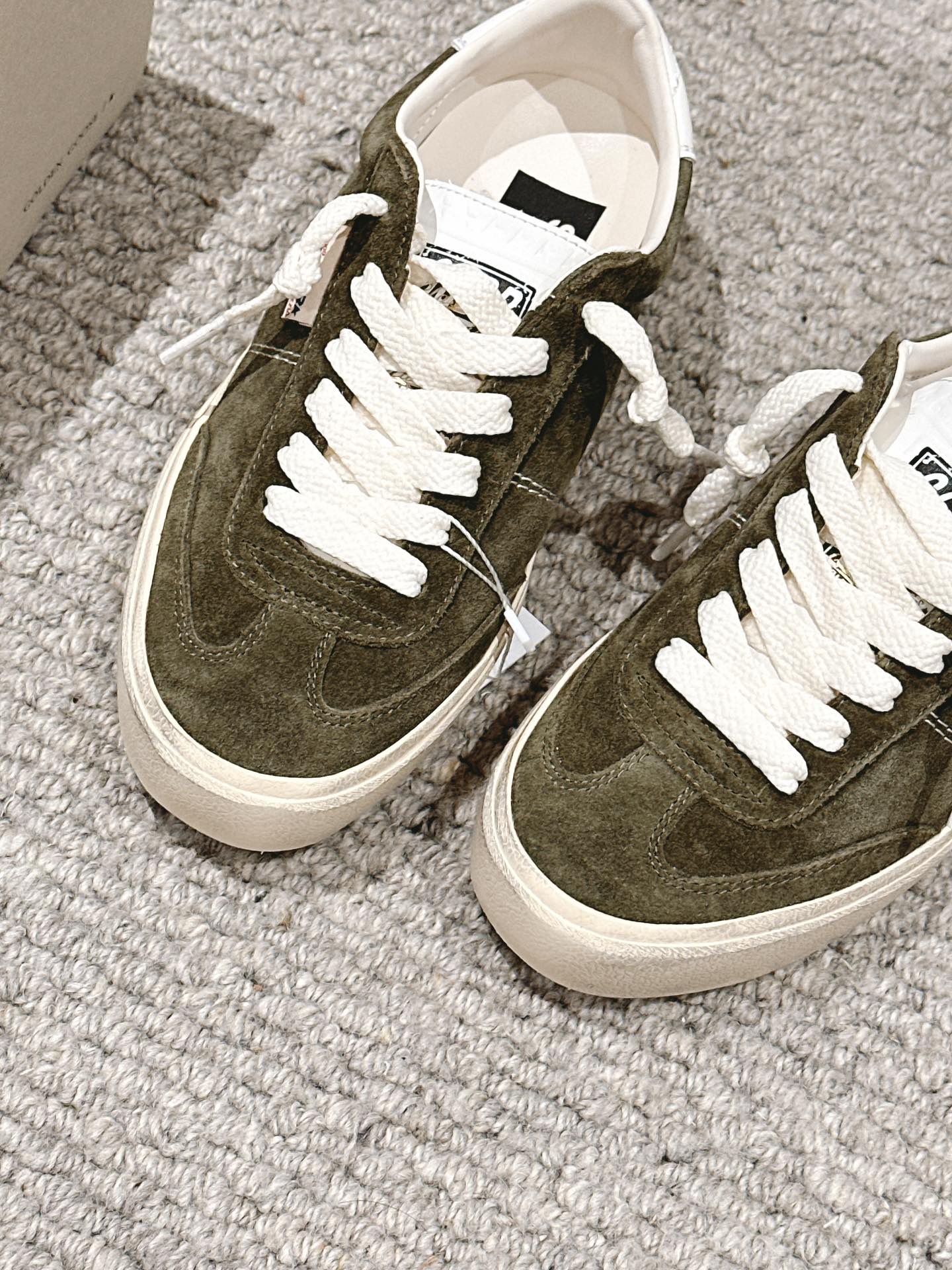 LuxluxHouse Best Quality Shoes Golden Goose