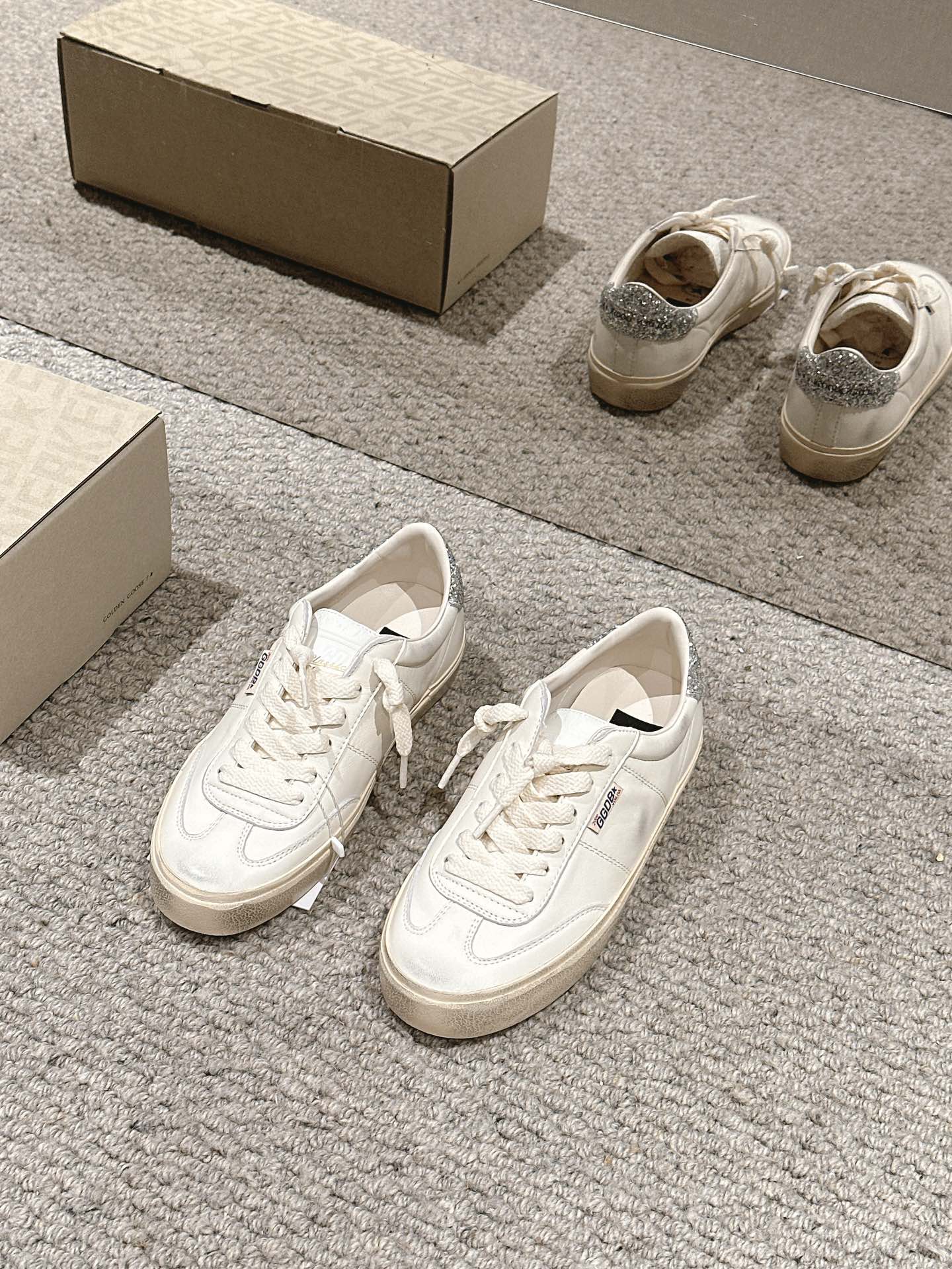 LuxluxHouse Best Quality Shoes Golden Goose