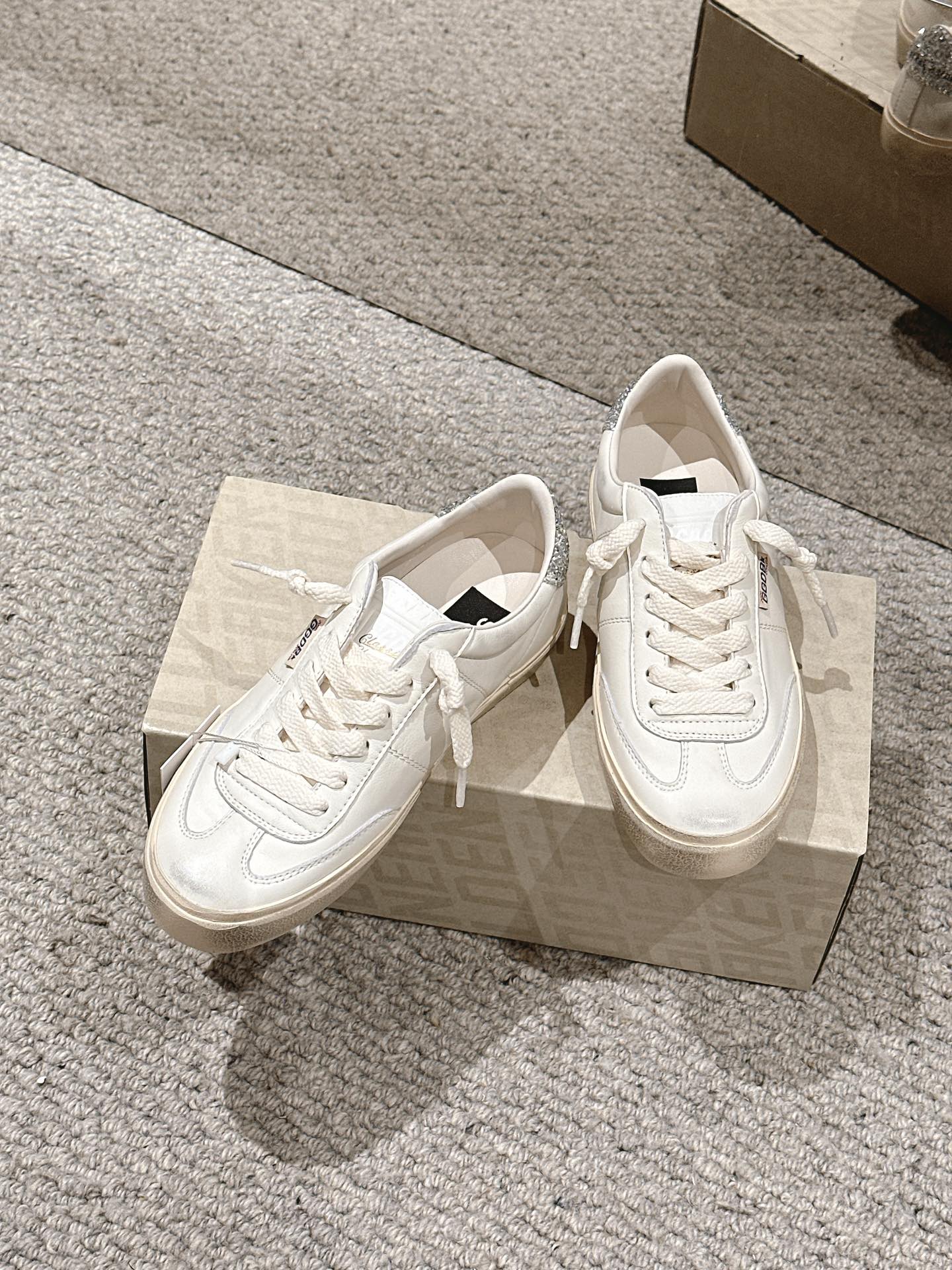 LuxluxHouse Best Quality Shoes Golden Goose